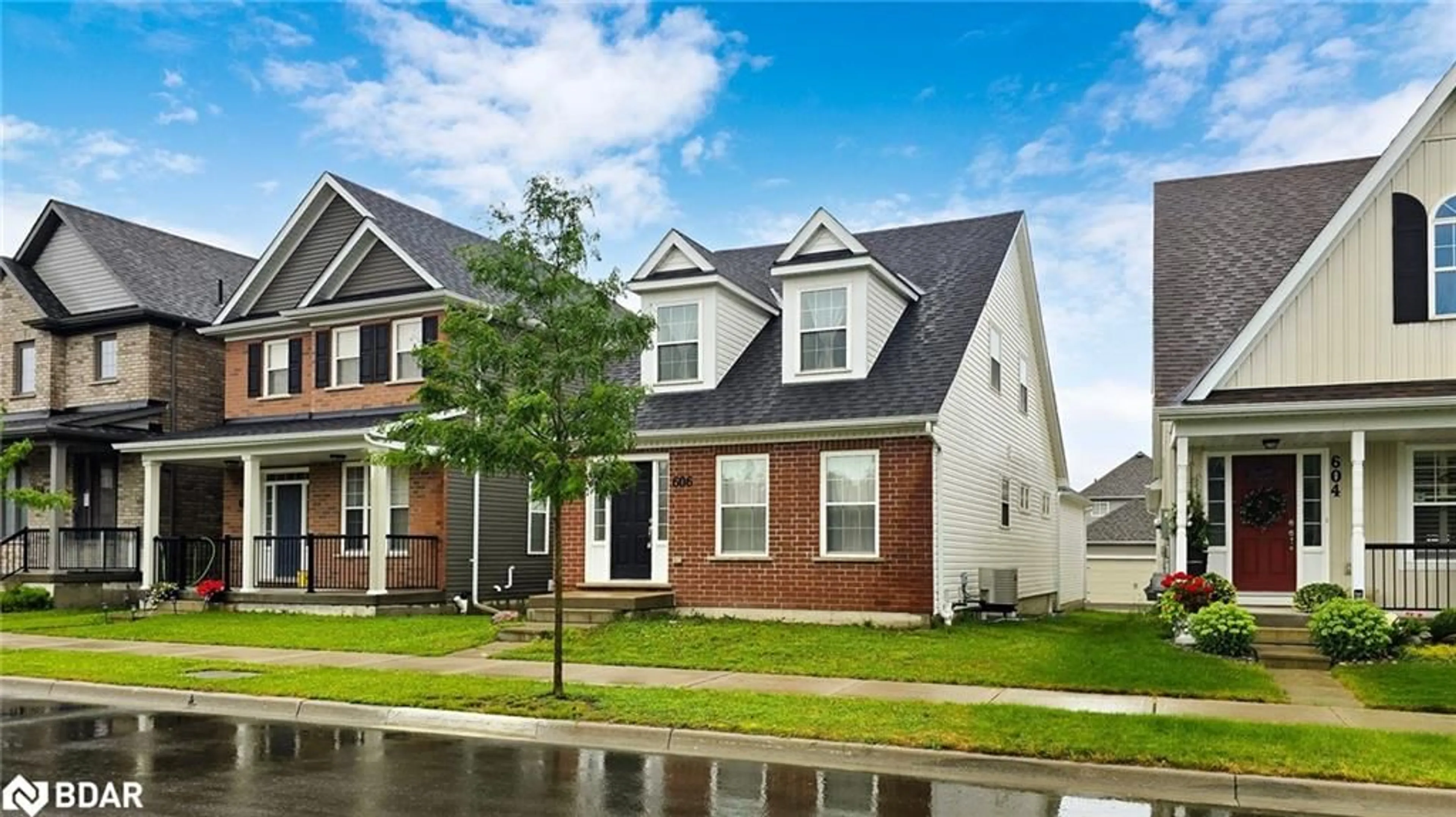 Frontside or backside of a home, the street view for 606 Haylock Gdns, Peterborough Ontario K9H 0G4