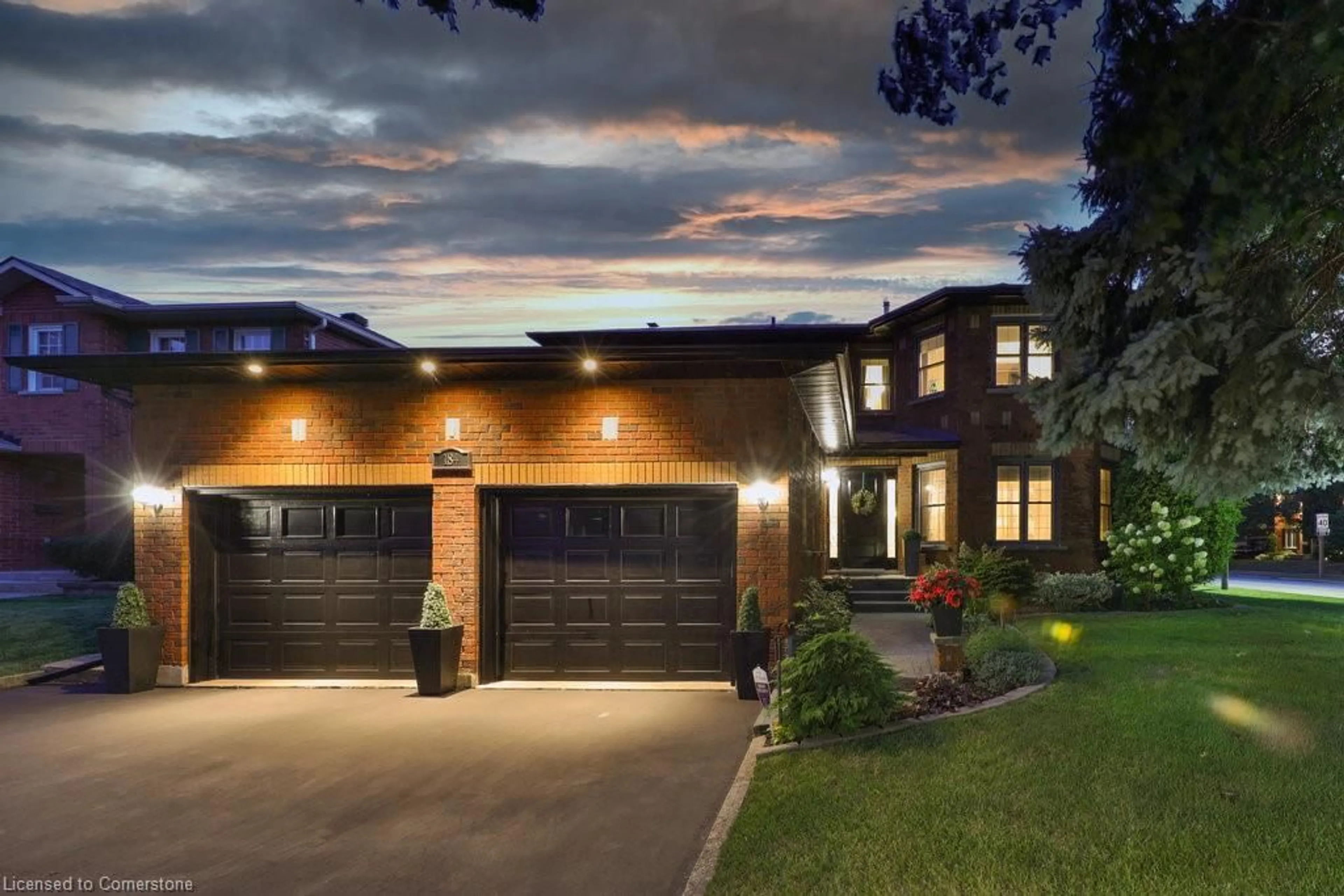 Home with brick exterior material for 184 Warner Dr, Oakville Ontario L6L 6E7