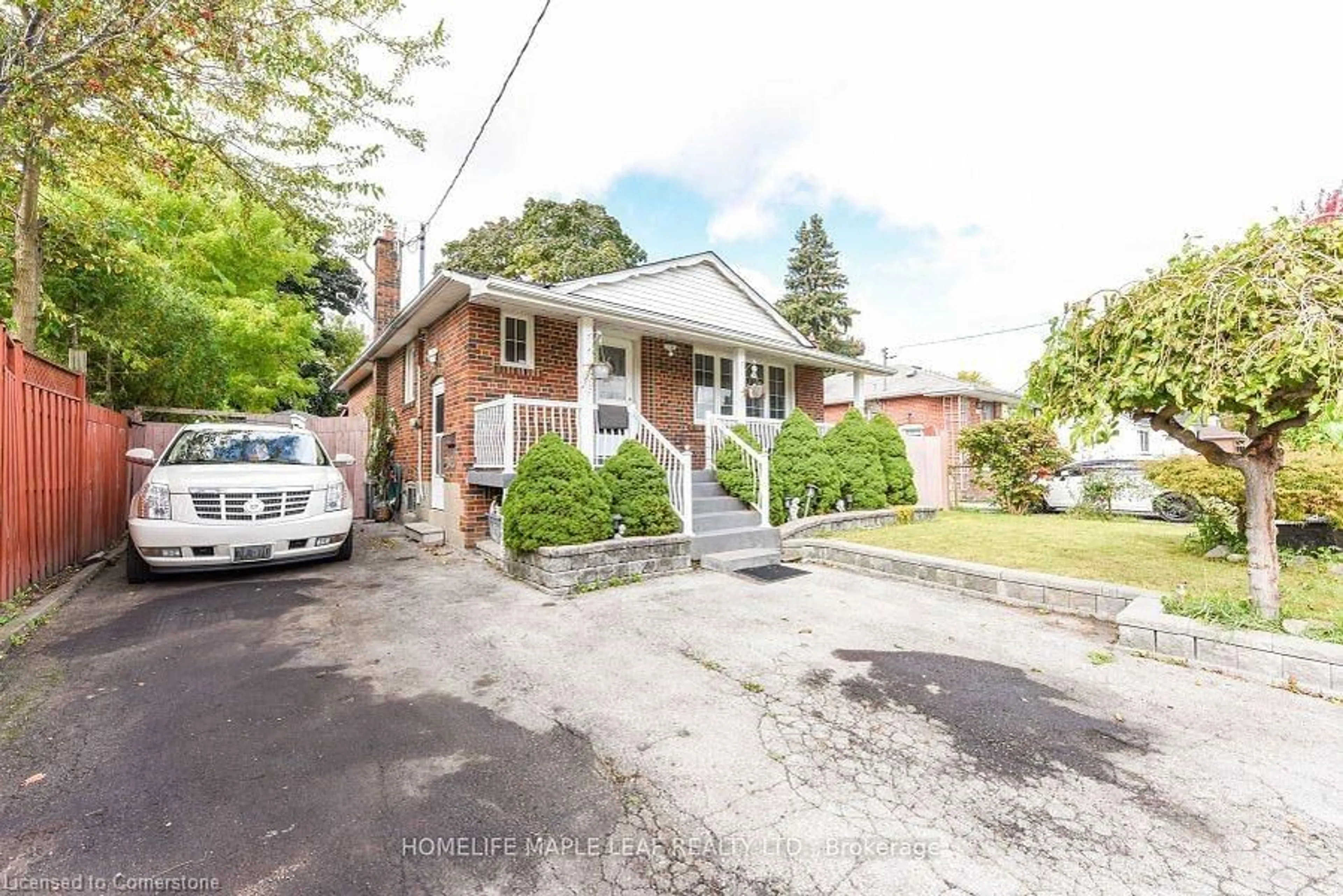 Frontside or backside of a home, cottage for 17 North Alarton St, Mississauga Ontario L4T 1J7