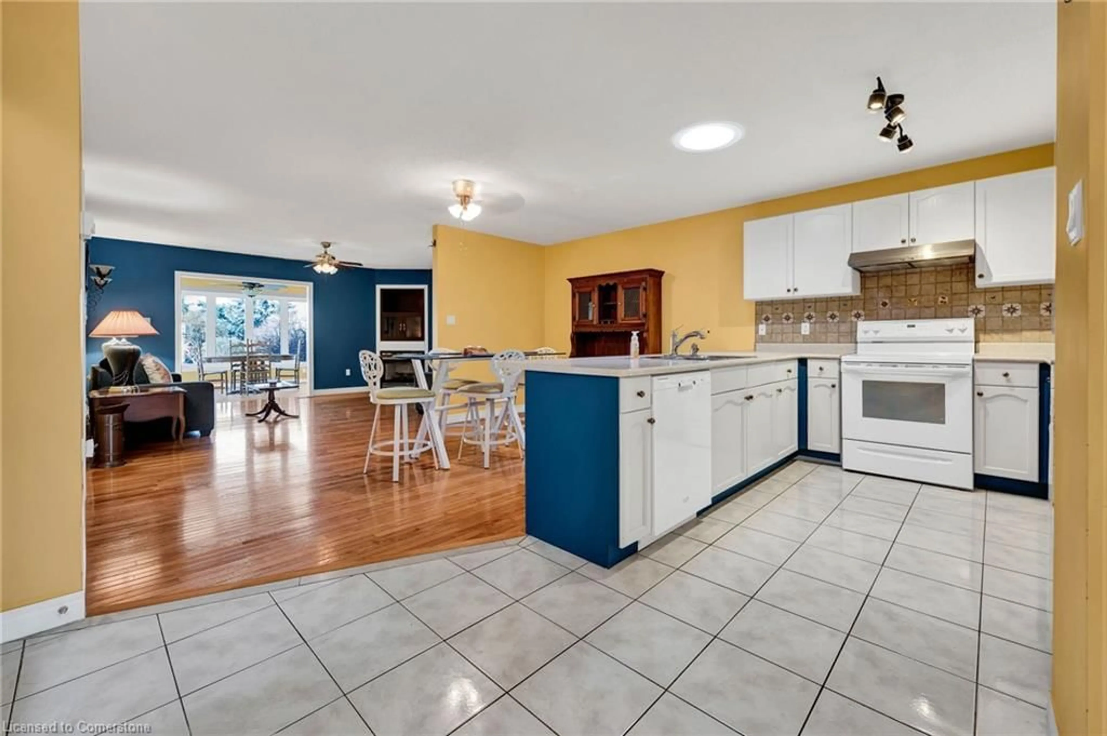 Open concept kitchen for 34 Balsam Trail, Port Rowan Ontario N0E 1M0