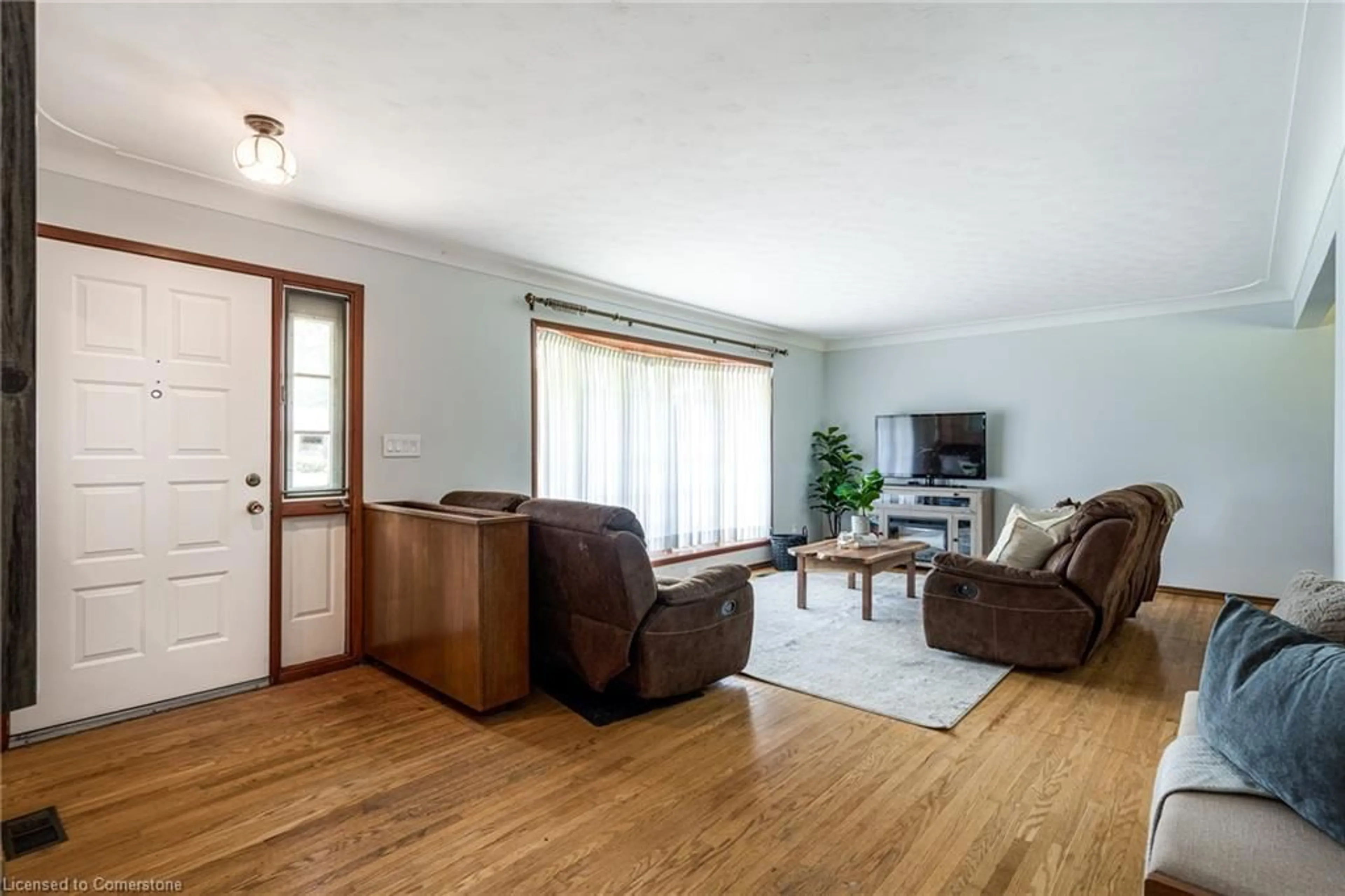 Living room, wood floors for 11 Messecar Dr, Burford Ontario N0E 1A0