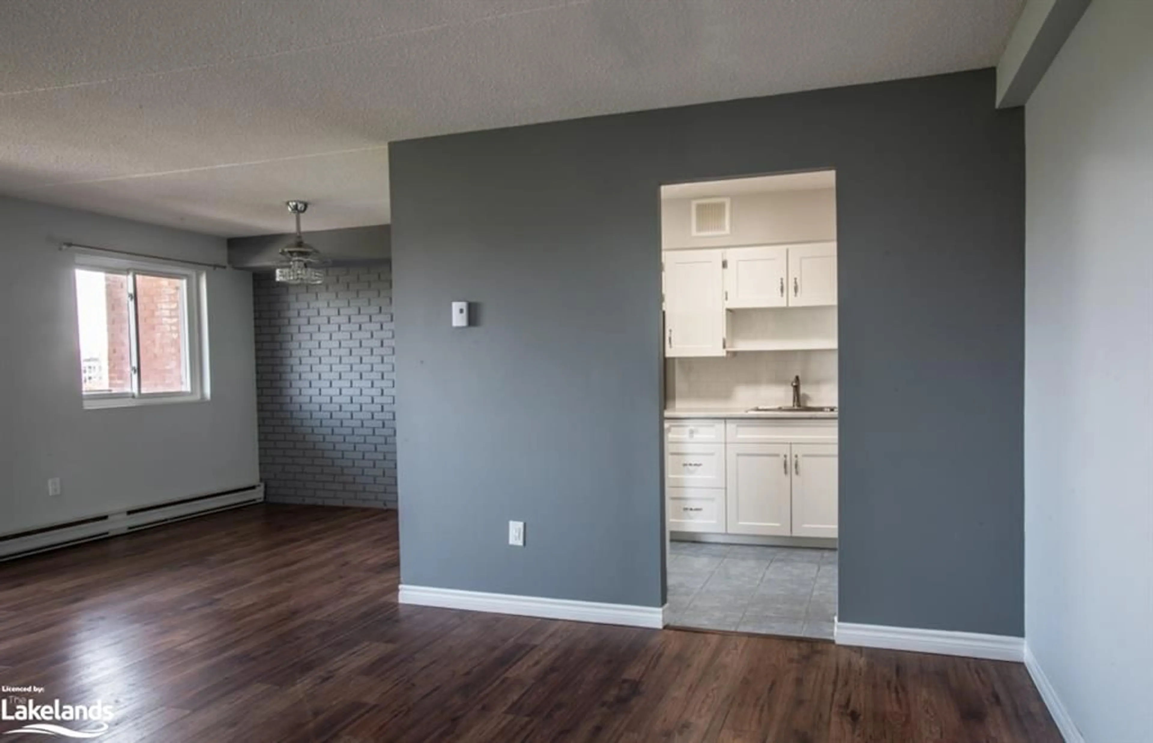 A pic of a room, wood floors for 460 Ontario St #403, Collingwood Ontario L9Y 4E5