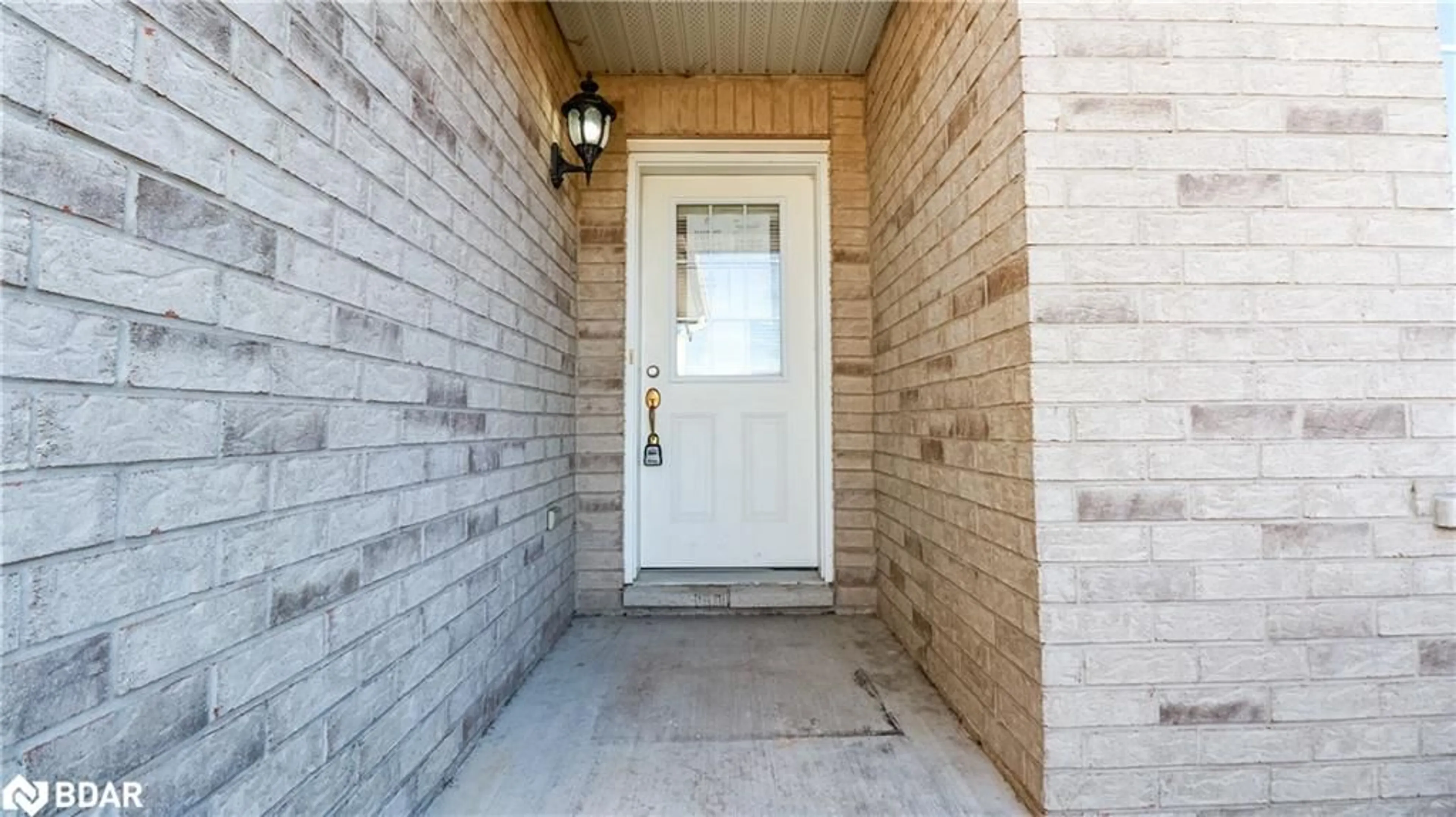 Indoor entryway, cement floor for 115 Sproule Dr, Barrie Ontario L4N 0P3