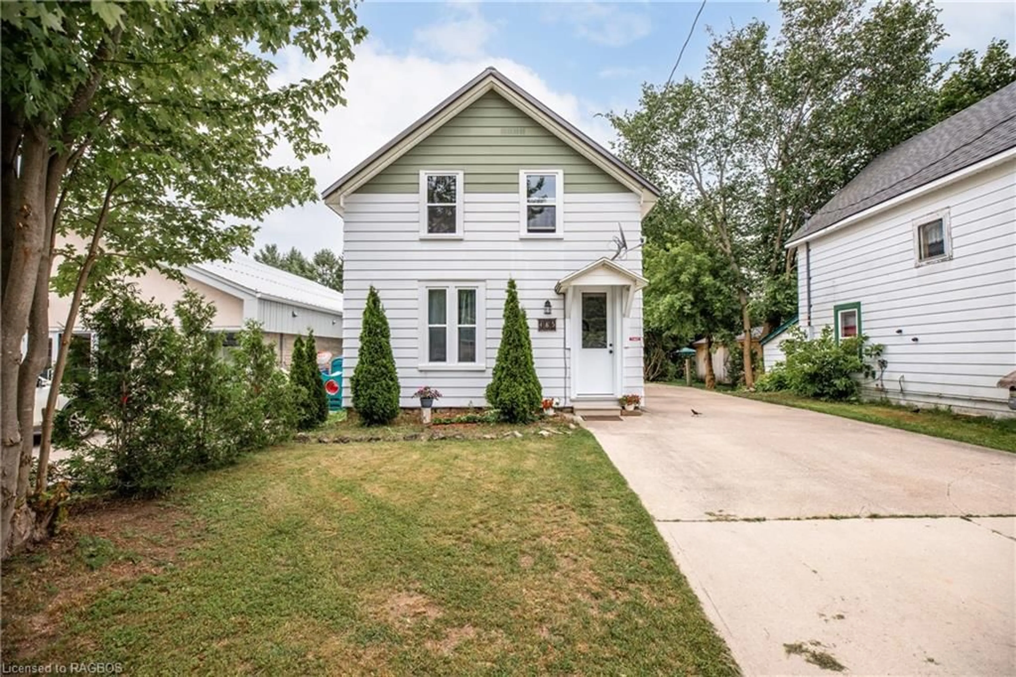 Frontside or backside of a home, the street view for 485 Brown St, Wiarton Ontario N0H 2T0