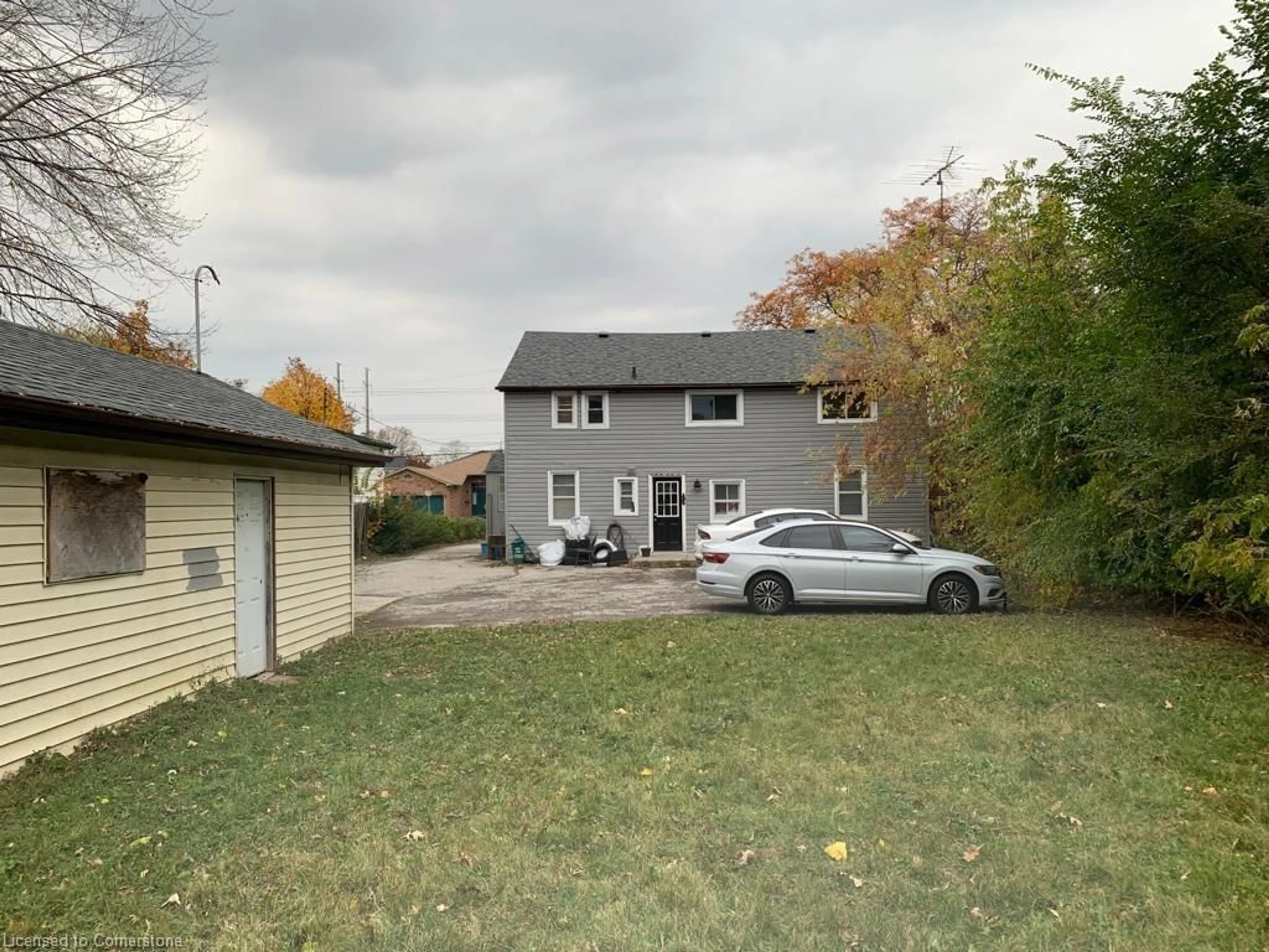 Frontside or backside of a home, the street view for 1396 Leighland Rd, Burlington Ontario L7R 3S8