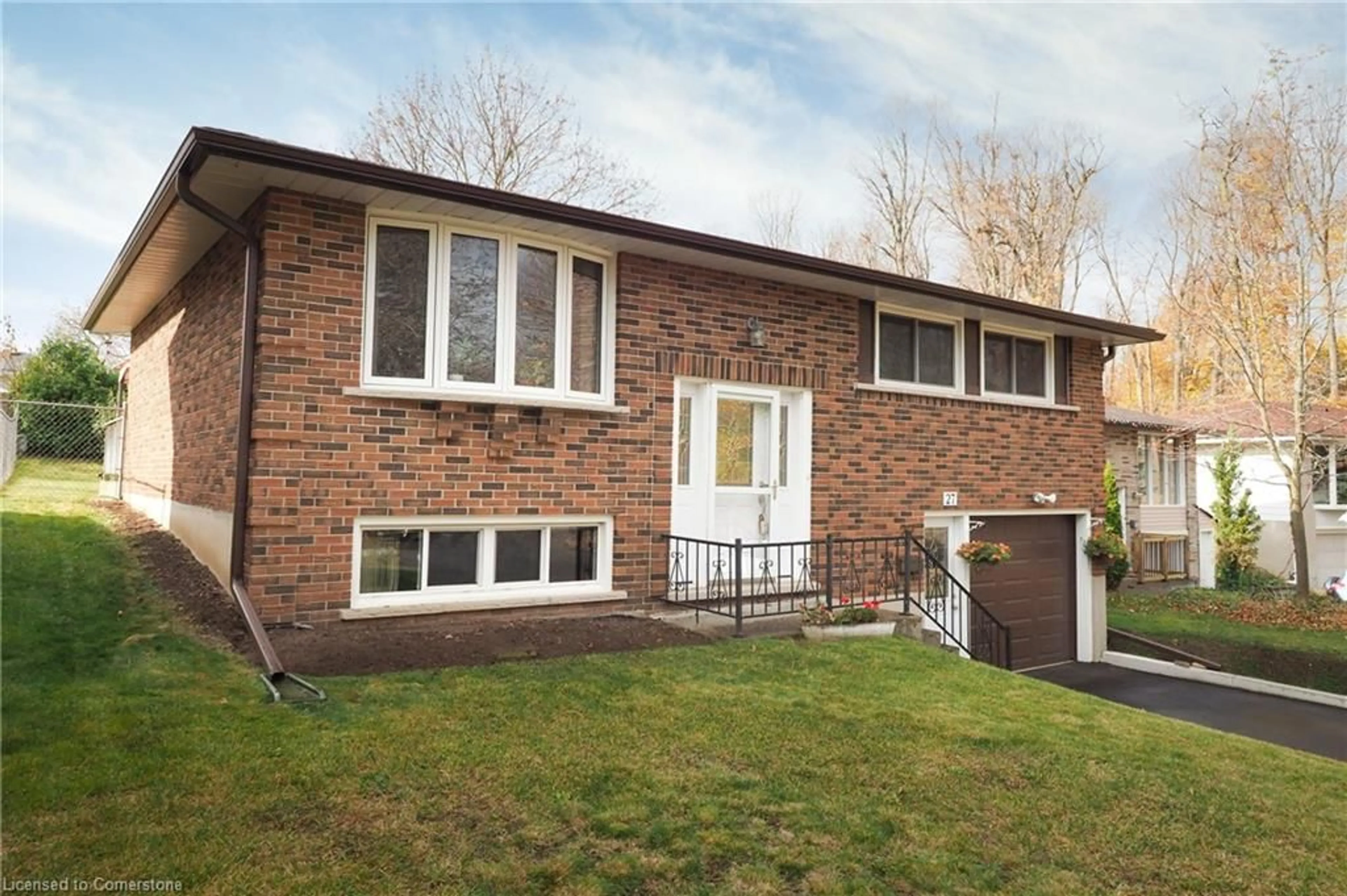 Frontside or backside of a home, cottage for 27 Gallarno Crt, Kitchener Ontario N2M 2Z6