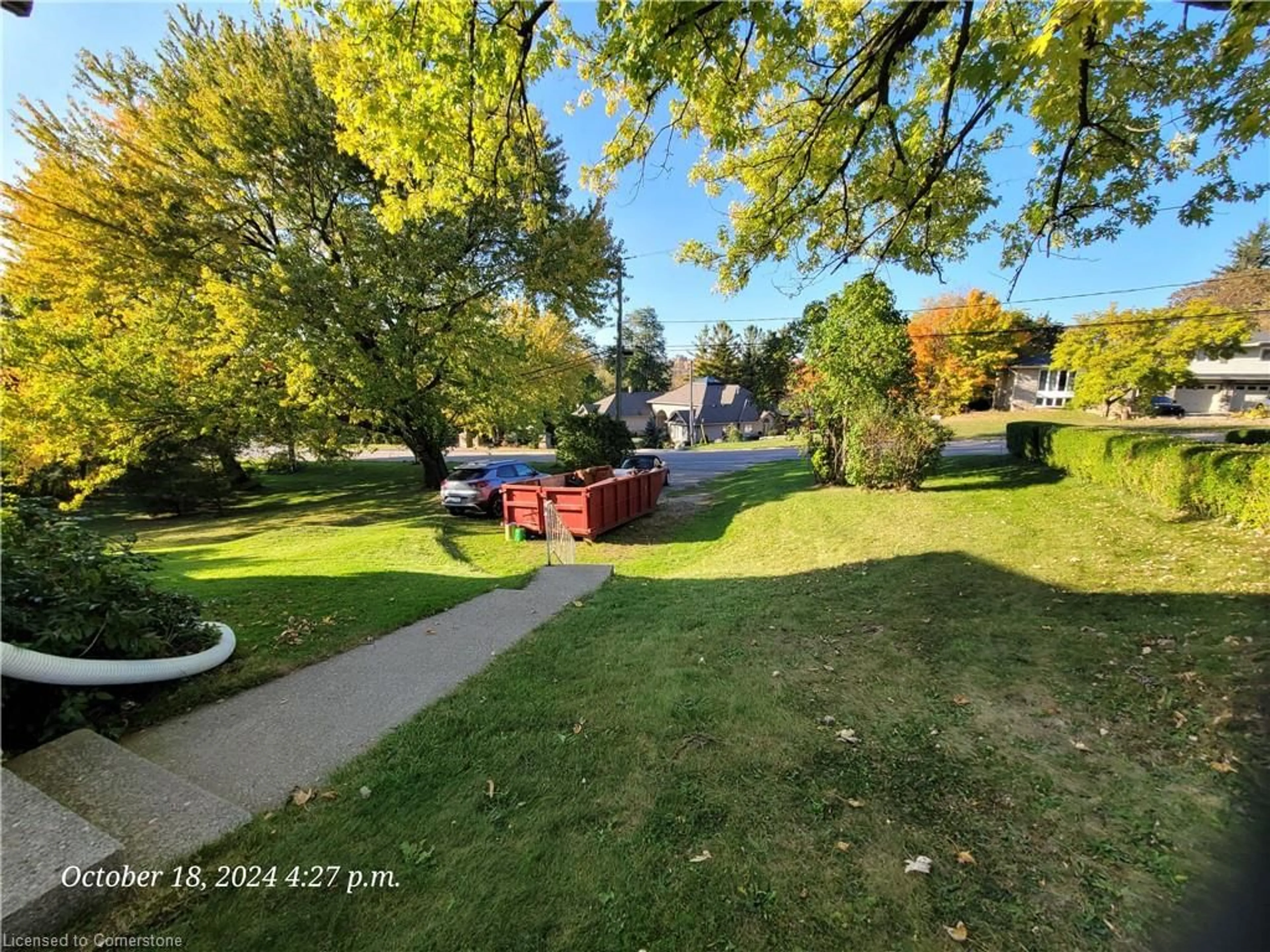 A pic from exterior of the house or condo, the street view for 111 Riverbank Dr, Cambridge Ontario N3H 4R6