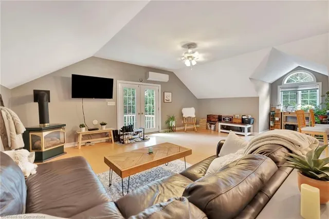 Additional property image - 362 Lynden Rd