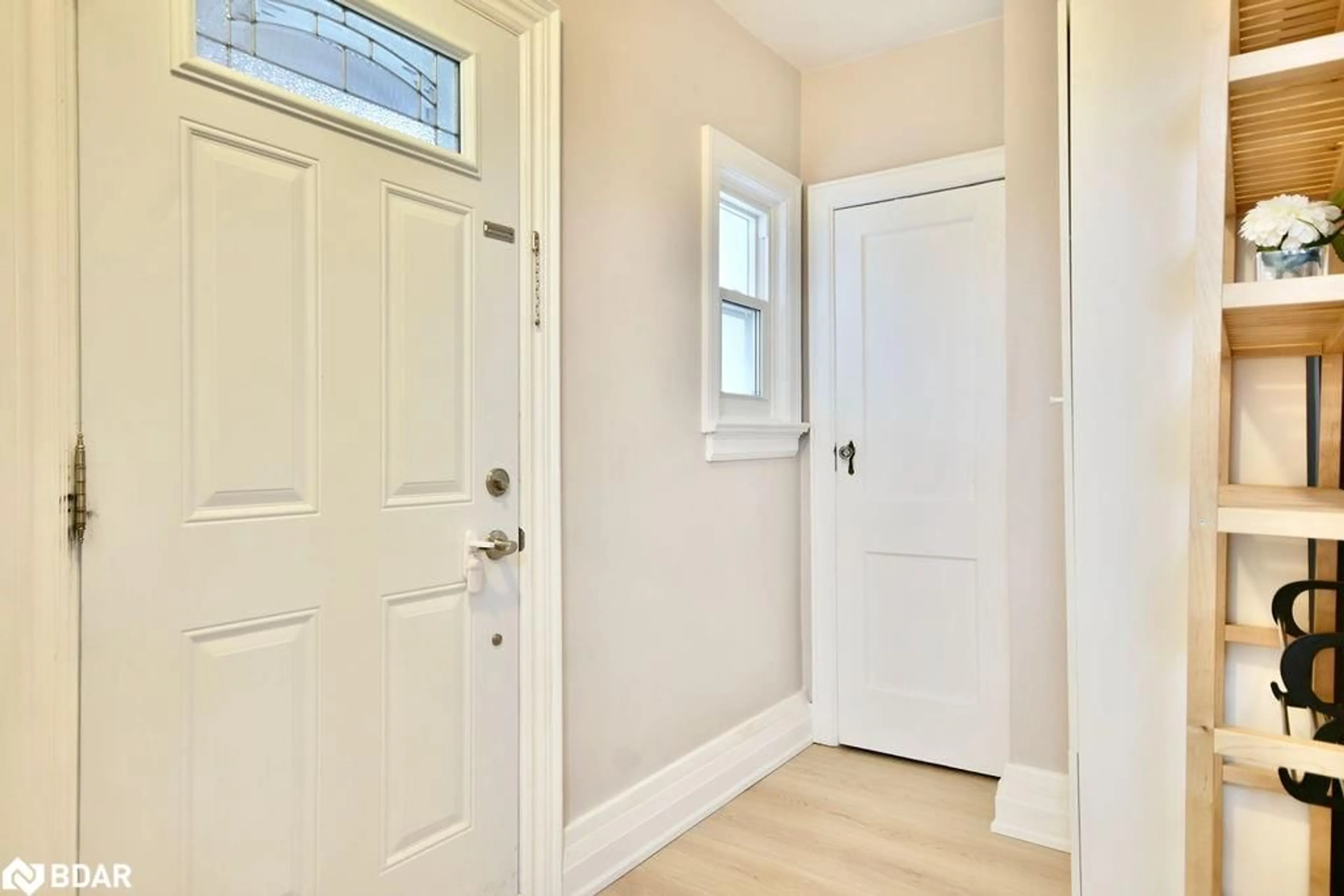 Indoor entryway, wood floors for 34 Penetang St, Barrie Ontario L4M 1V6