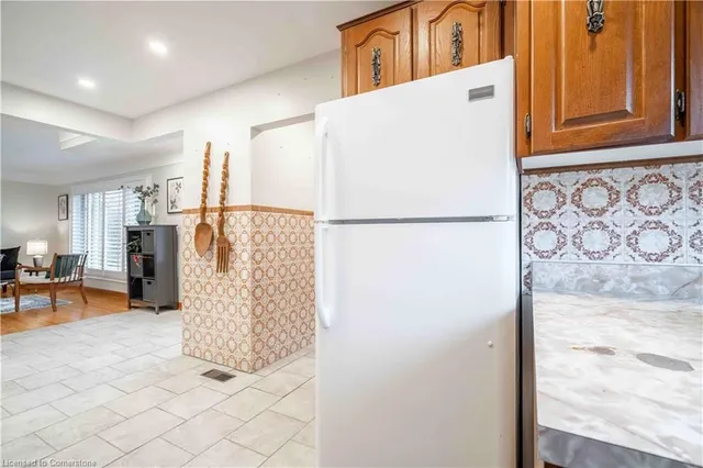Additional property image - 10 Salmond Crt