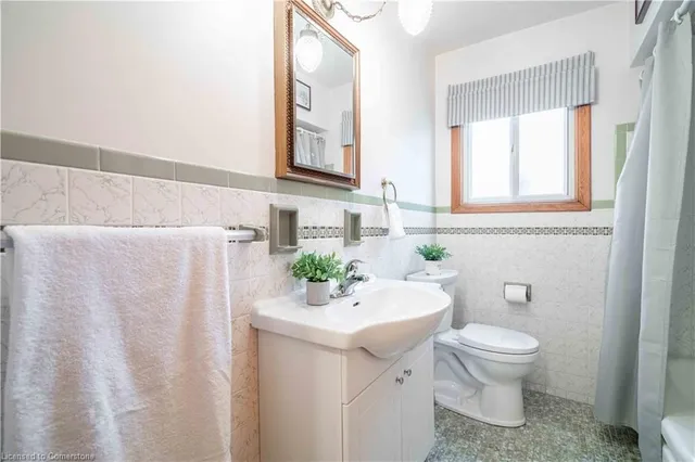 Additional property image - 10 Salmond Crt