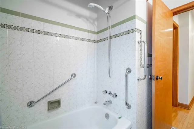Additional property image - 10 Salmond Crt
