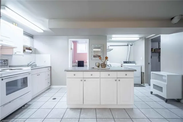Additional property image - 10 Salmond Crt