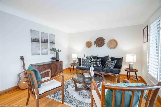 Additional property image - 10 Salmond Crt