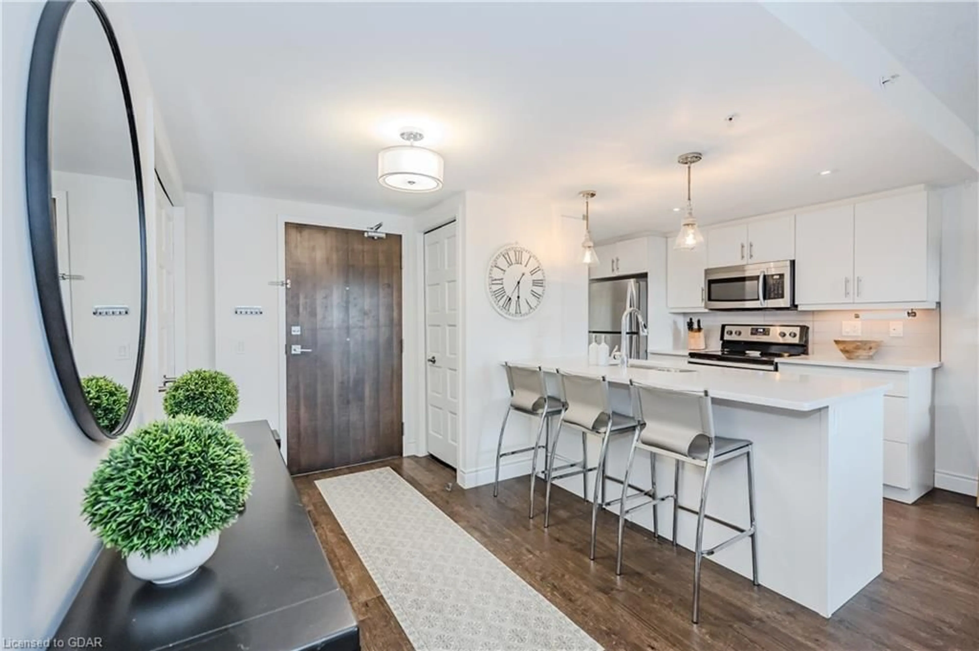 Open concept kitchen for 17 Kay Cres #411, Guelph Ontario N1L 0P1