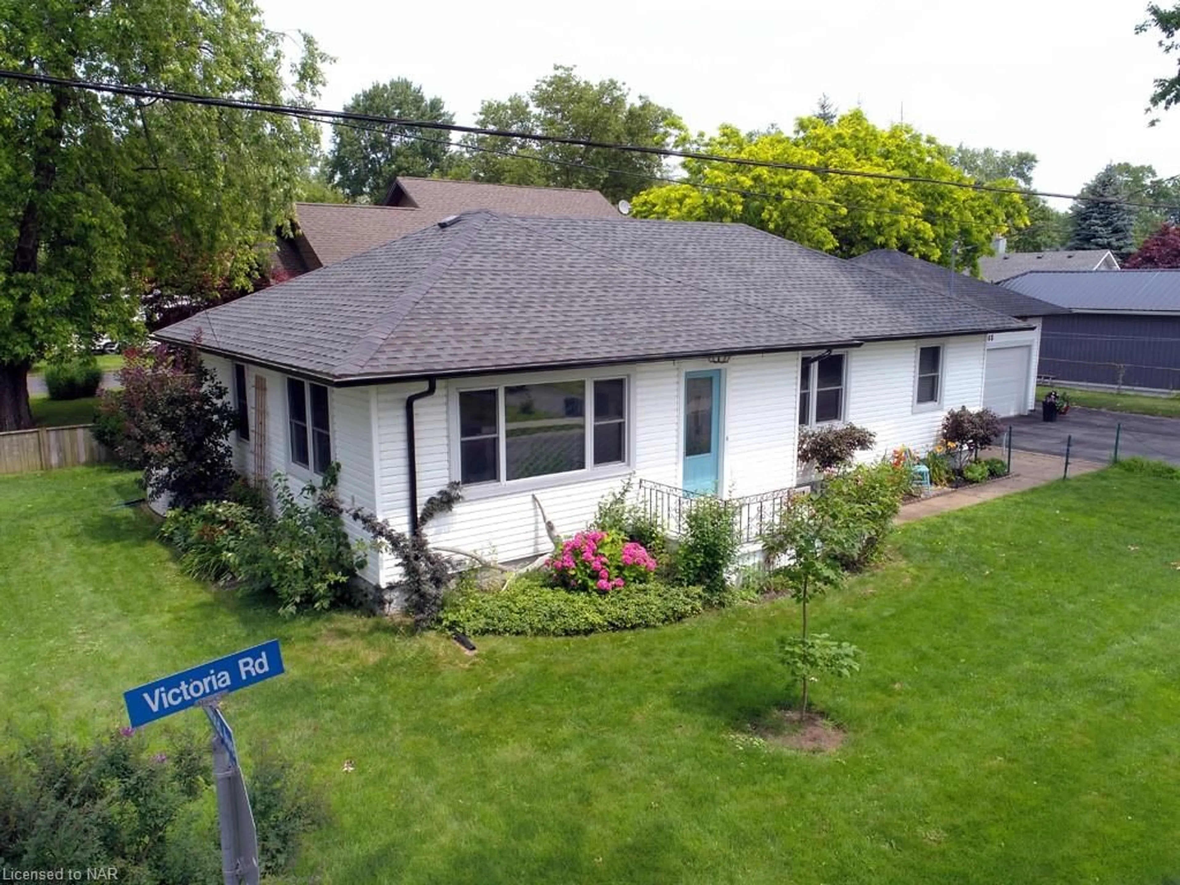 Frontside or backside of a home, cottage for 4046 Victoria Rd, Crystal Beach Ontario L0S 1B0