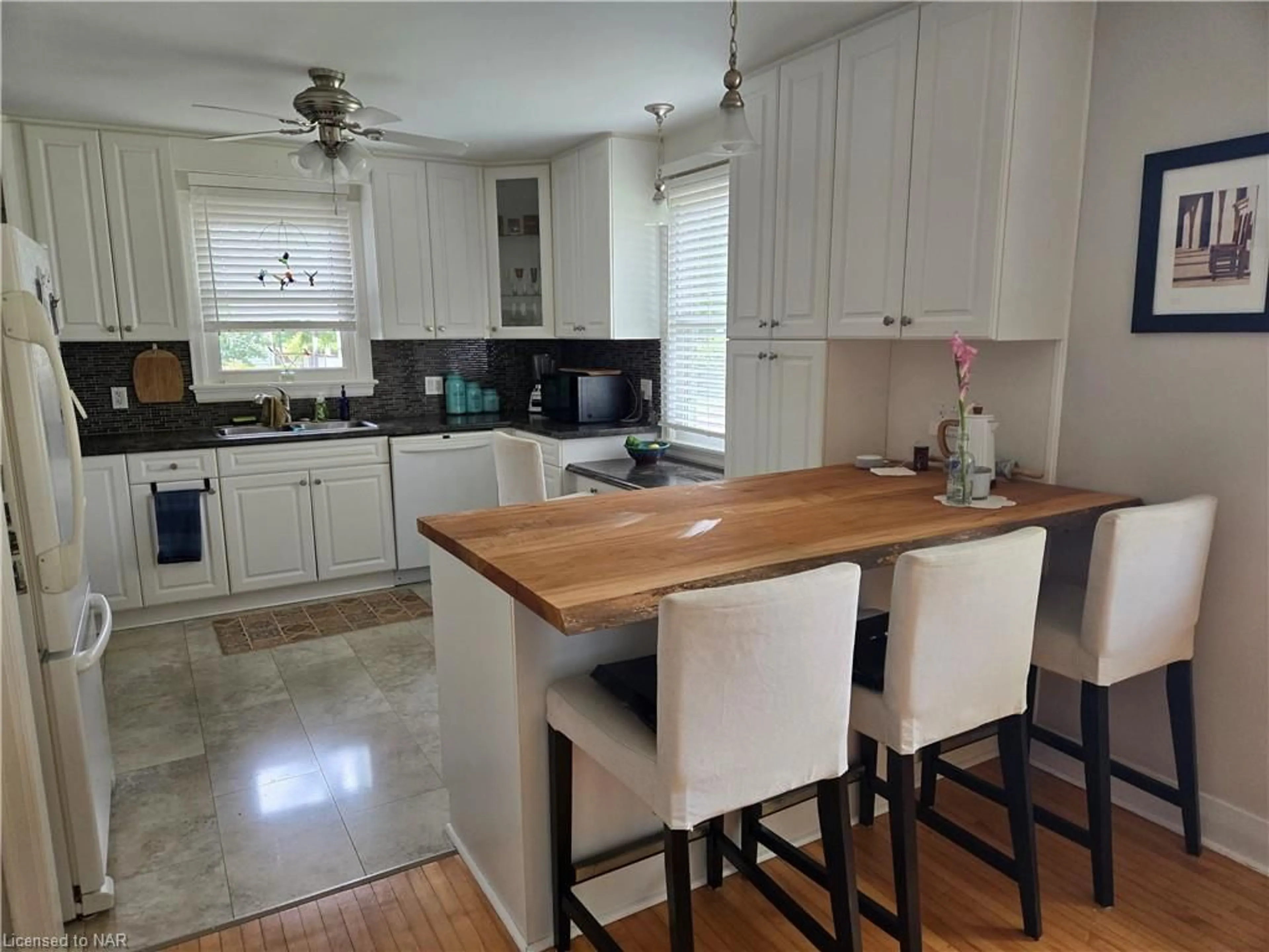 Open concept kitchen for 4046 Victoria Rd, Crystal Beach Ontario L0S 1B0