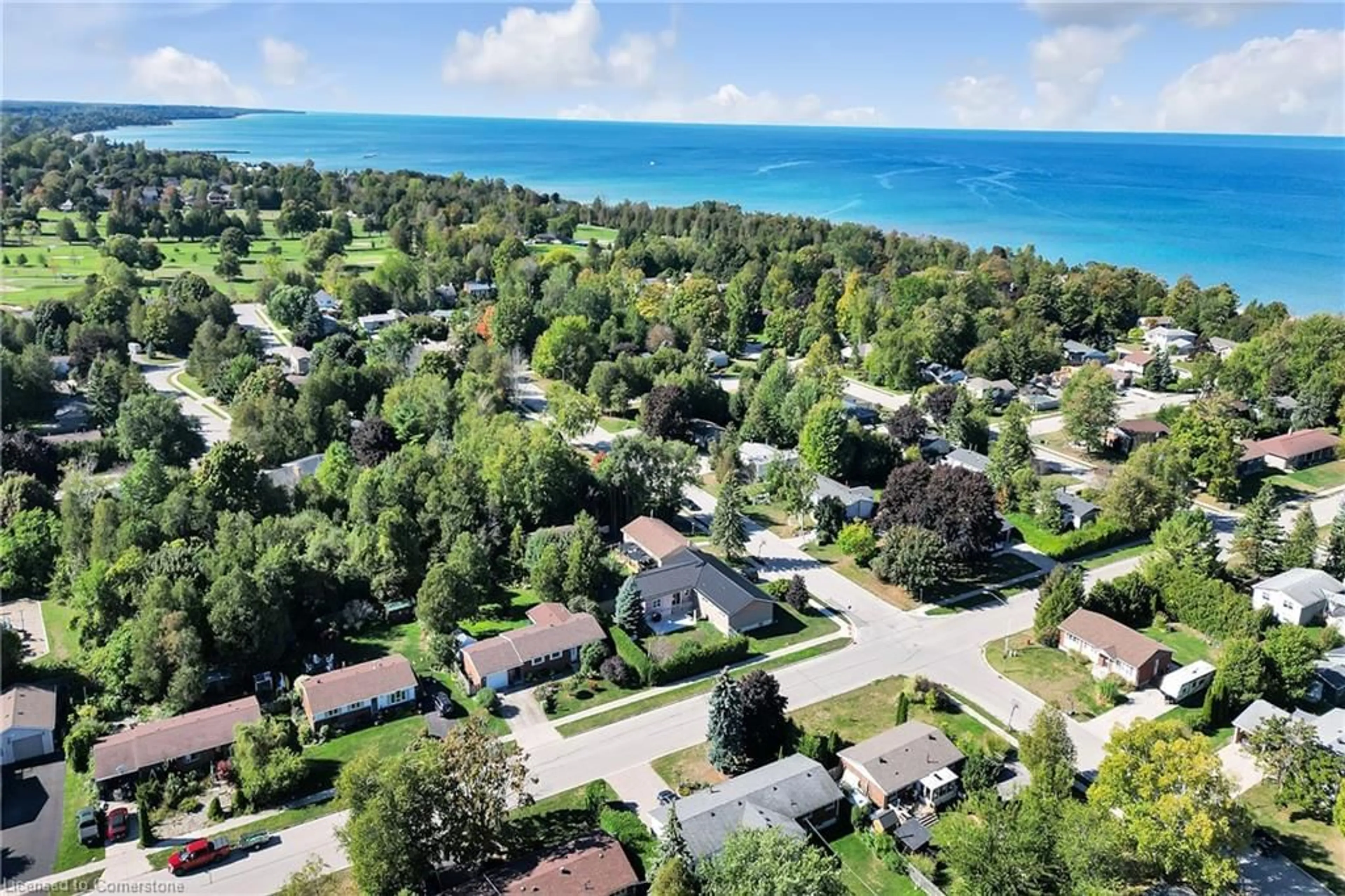 A pic from exterior of the house or condo, the street view for 70 Inverlyn Cres, Kincardine Ontario N2Z 1J1