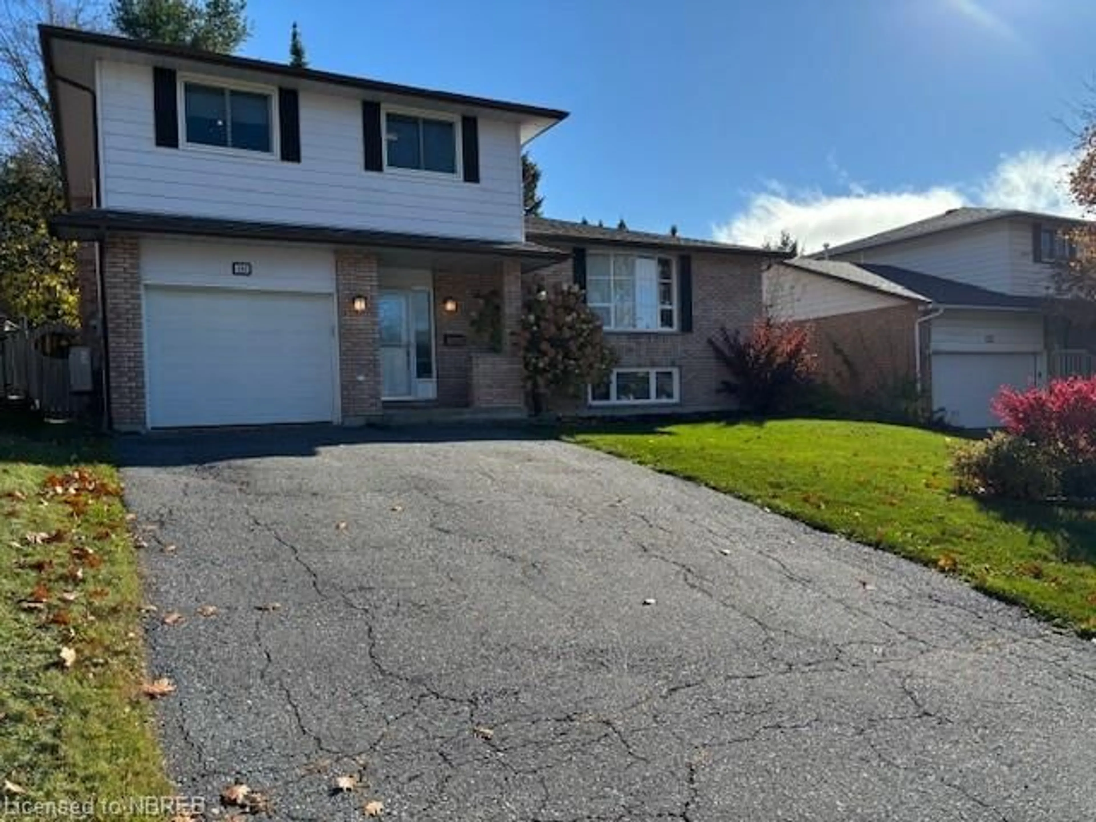 Frontside or backside of a home, cottage for 116 Francis St, North Bay Ontario P1C 1B1