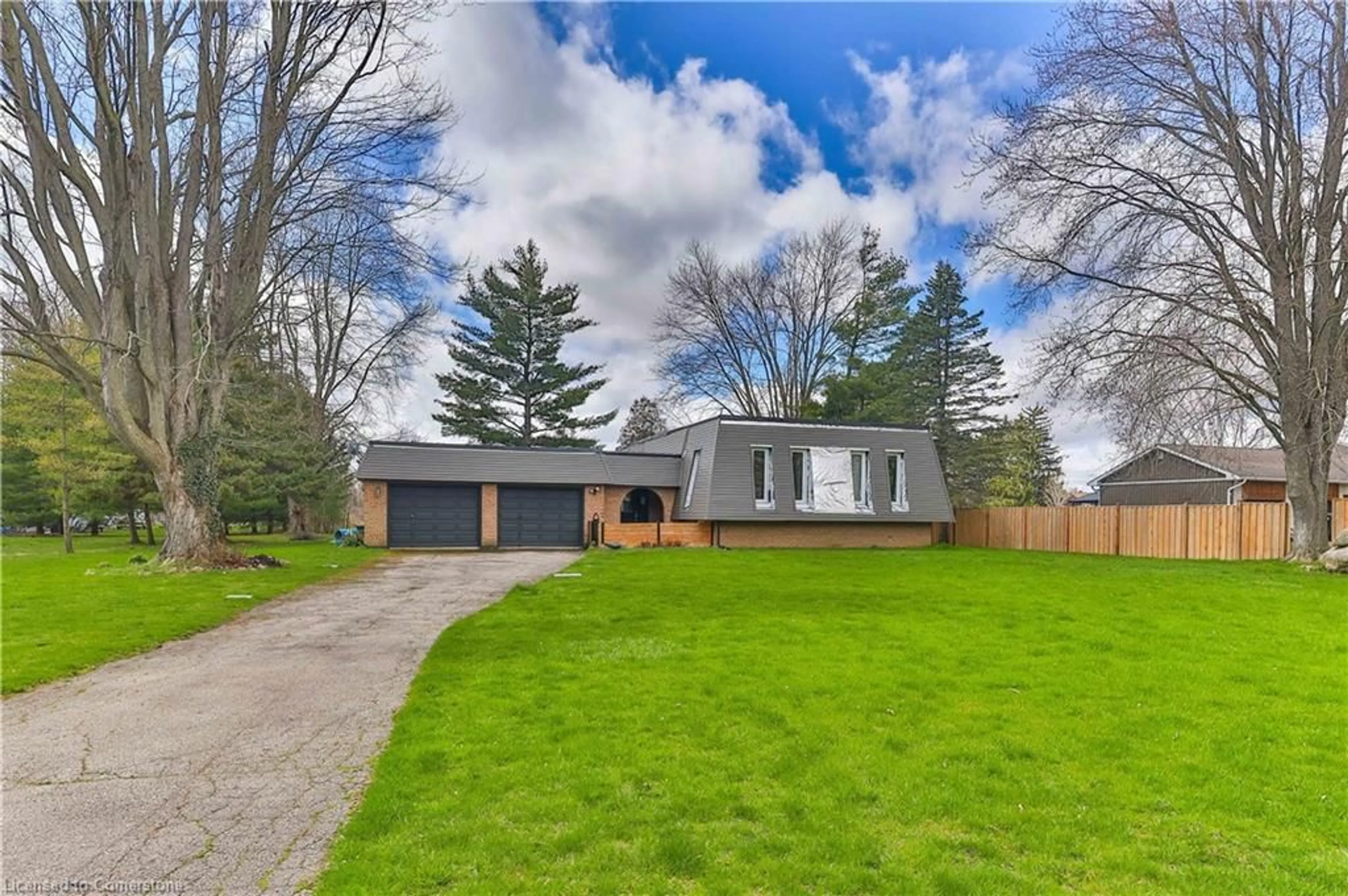 Frontside or backside of a home, cottage for 433 Middletown Rd, Flamborough Ontario L9H 5E2