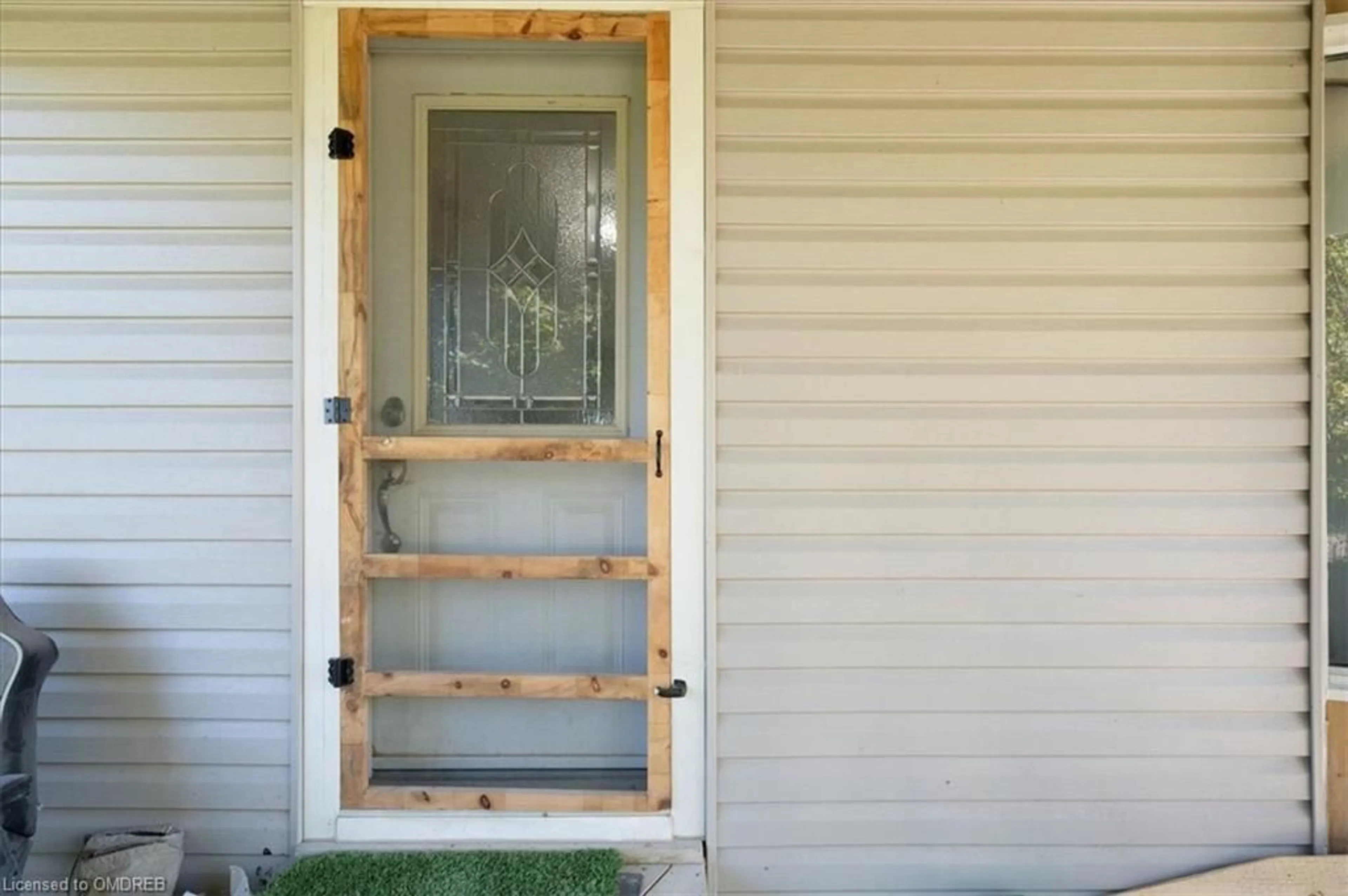 Indoor entryway for 4113 Martin Road Rd, Vineland Ontario L0R 2C0