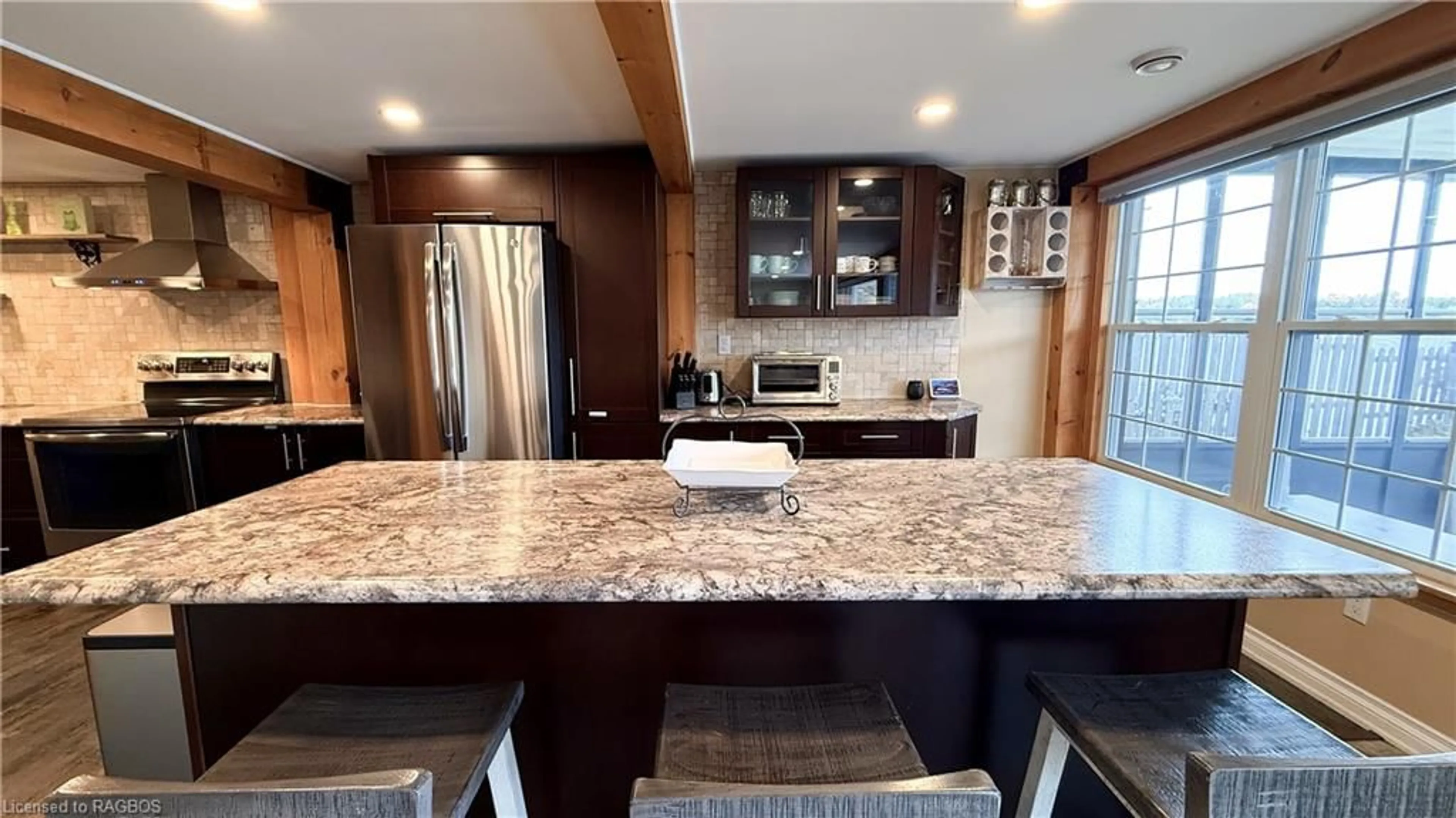 Open concept kitchen for 429 Lake Rosalind Road 4, Brockton Ontario N4N 3B9