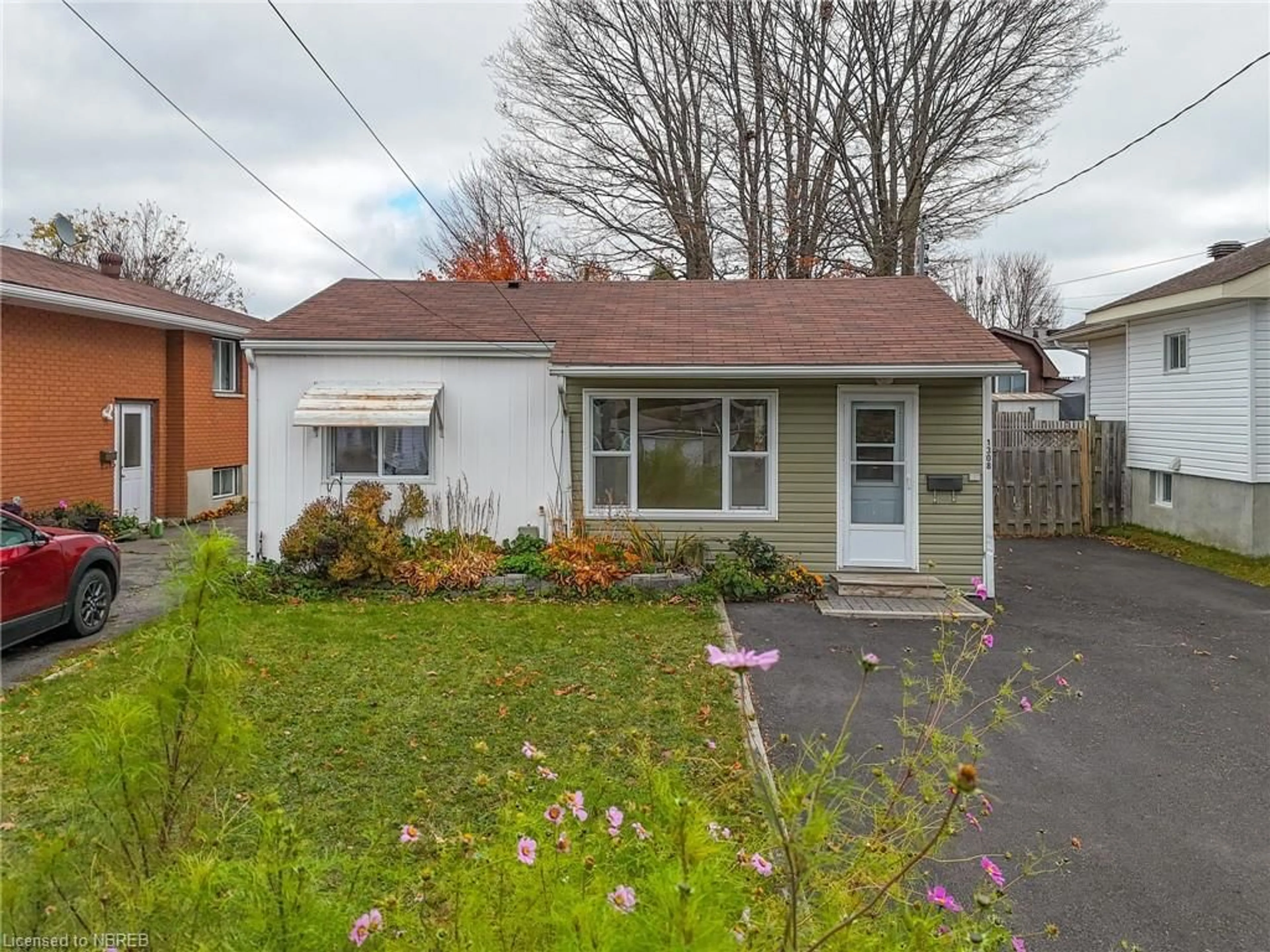 Frontside or backside of a home, cottage for 1308 Beattie St, North Bay Ontario P1B 3T4