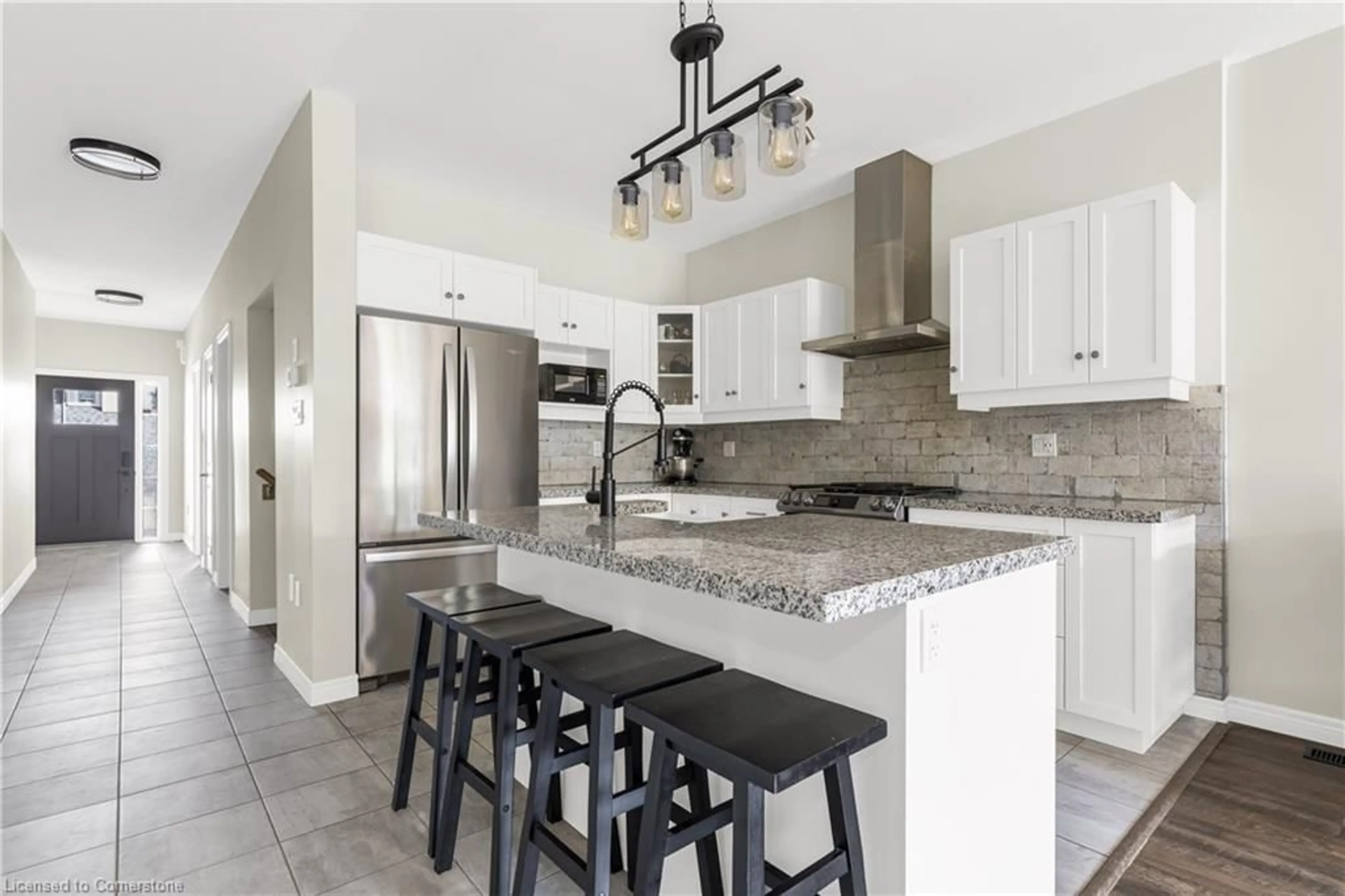 Open concept kitchen for 49 Dennis Dr, Smithville Ontario L0R 2A0