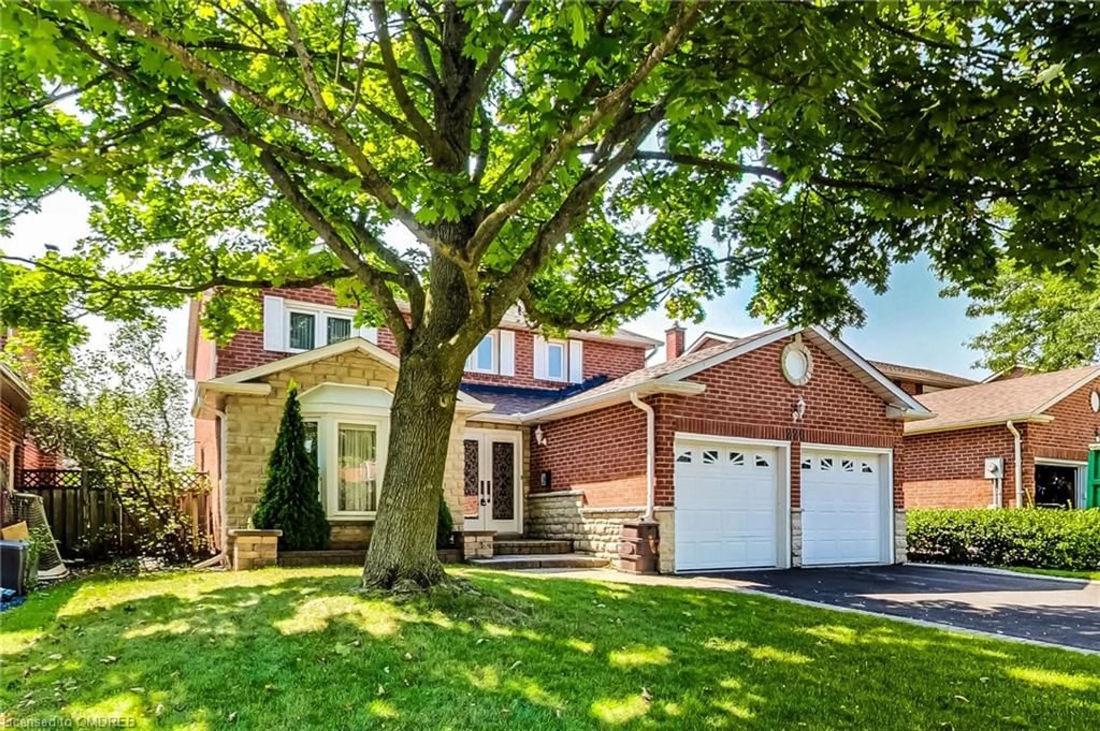 Home with brick exterior material for 226 Poole Dr, Oakville Ontario L6H 3W4