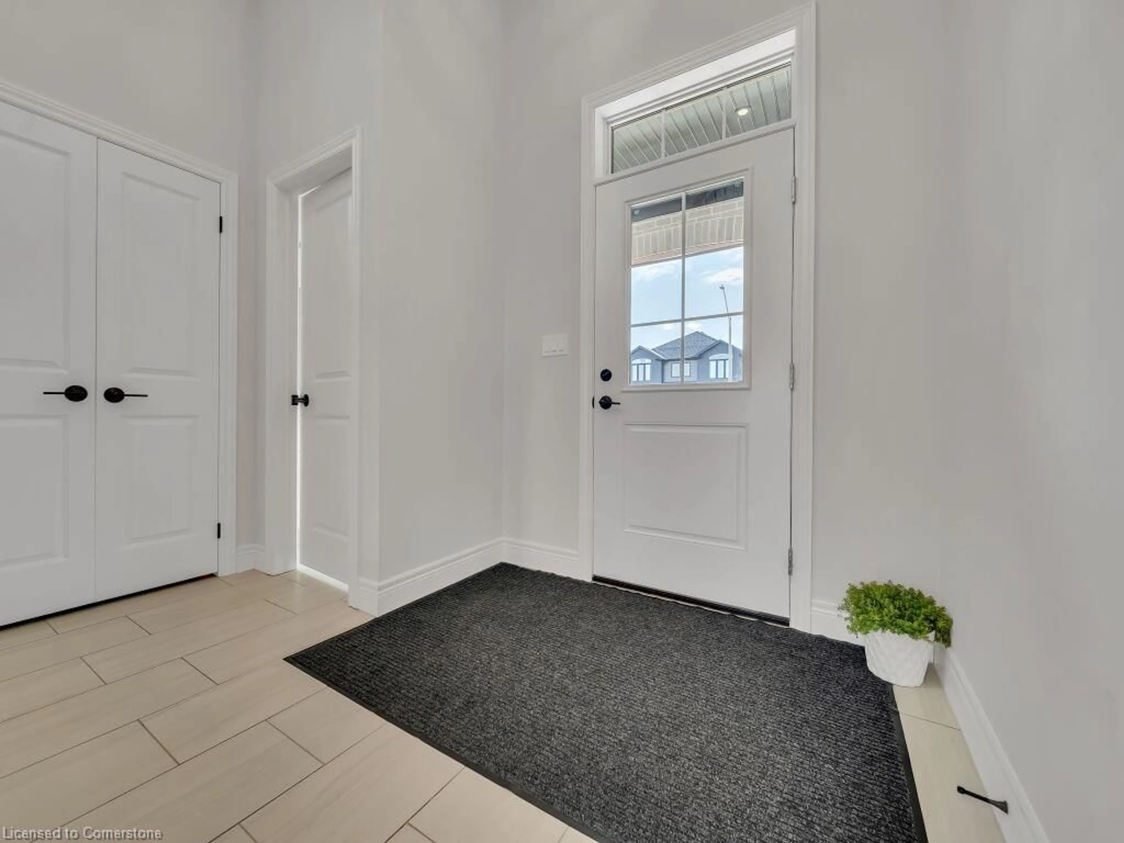 Indoor entryway, unknown floor for 26 Bay Cedar Lane Lane, Breslau Ontario N0B 1M0