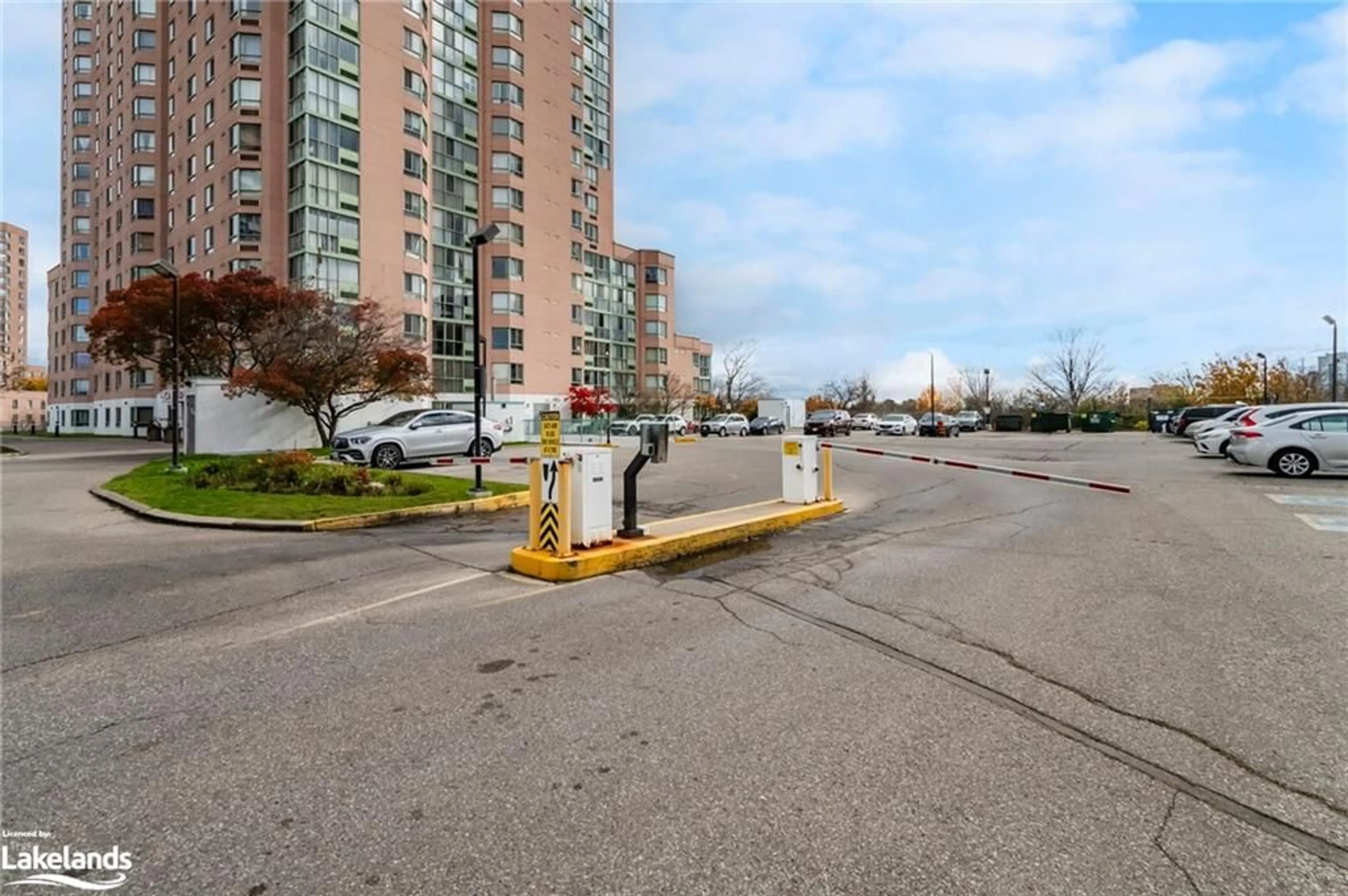 A pic from exterior of the house or condo, the street view for 41 Markbrook Lane #614, Etobicoke Ontario M9V 5E6