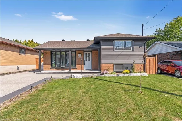 Additional property image - 6 Rideau Cres
