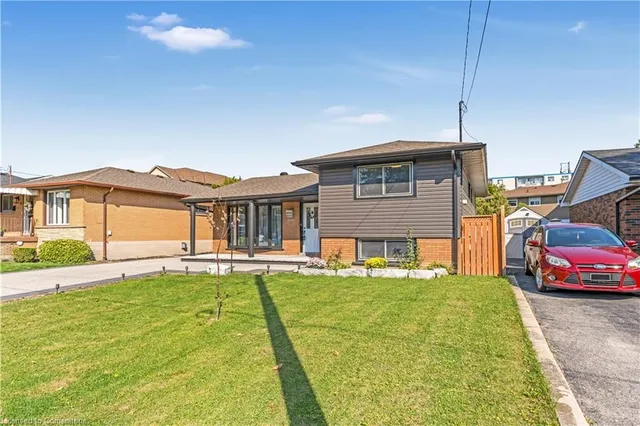 Additional property image - 6 Rideau Cres