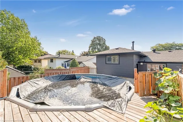 Additional property image - 6 Rideau Cres