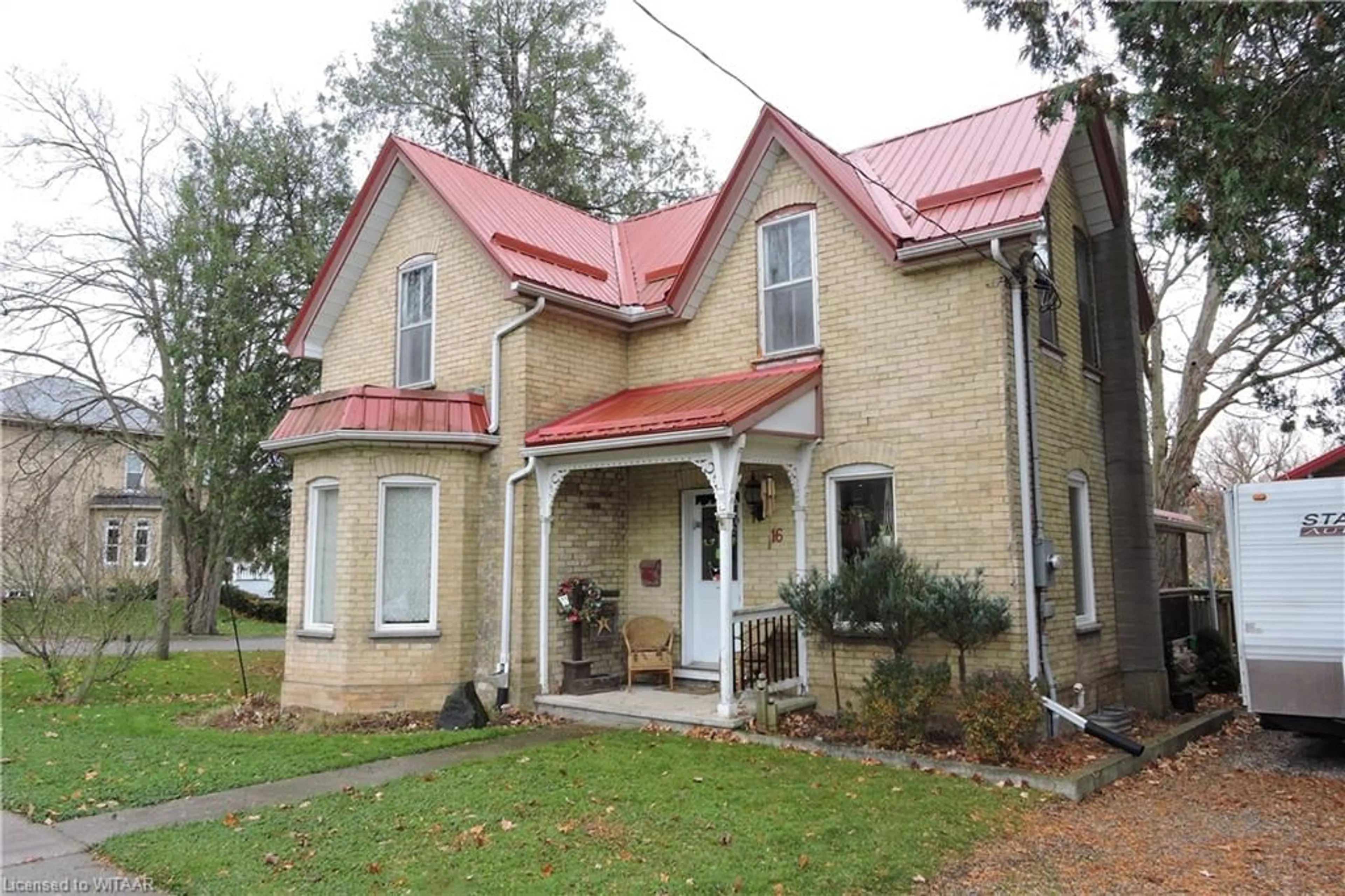 Home with brick exterior material for 16 Main St, Norwich Ontario N0J 1P0