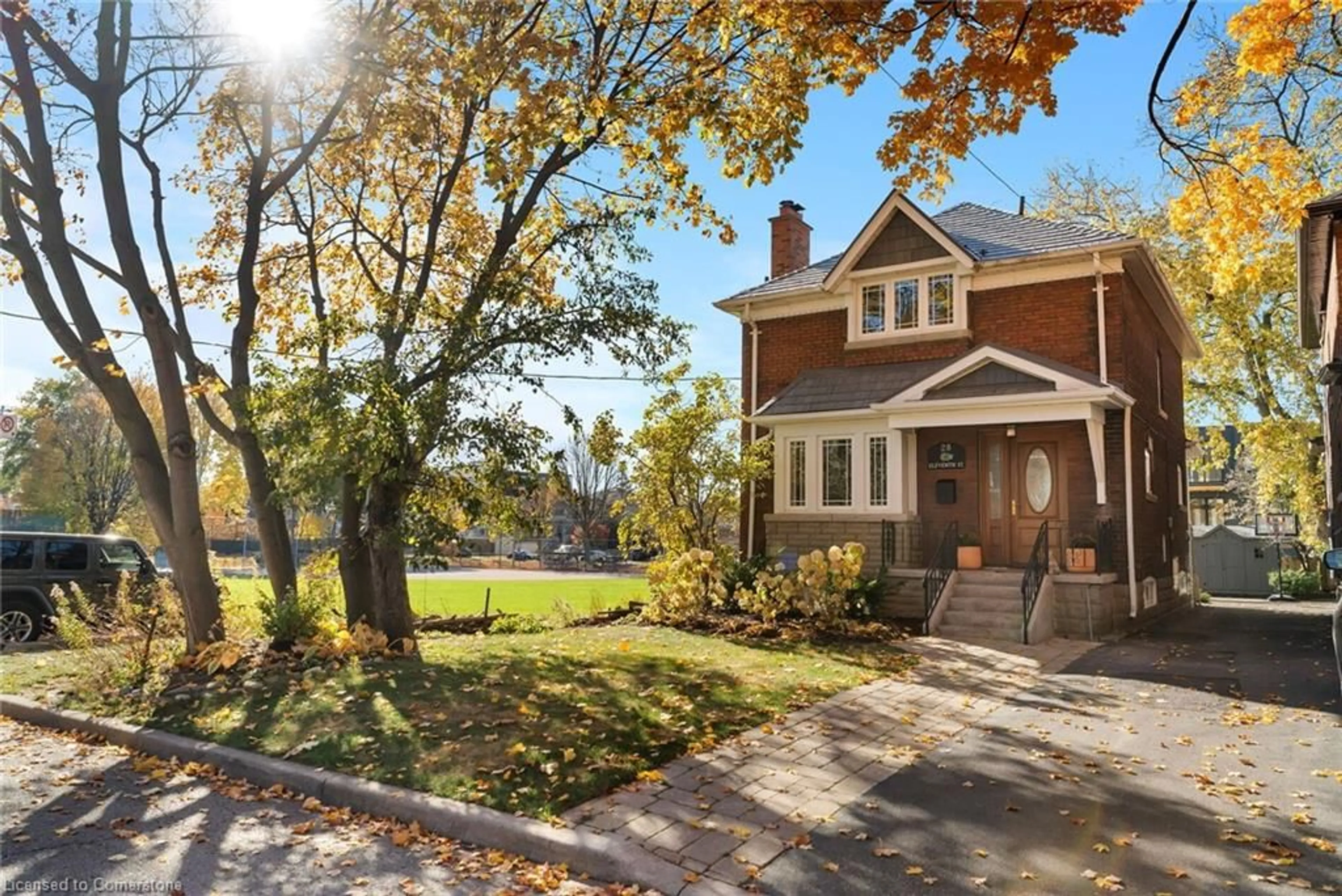 Frontside or backside of a home, cottage for 28 Eleventh Street West St, Toronto Ontario M8V 3G3