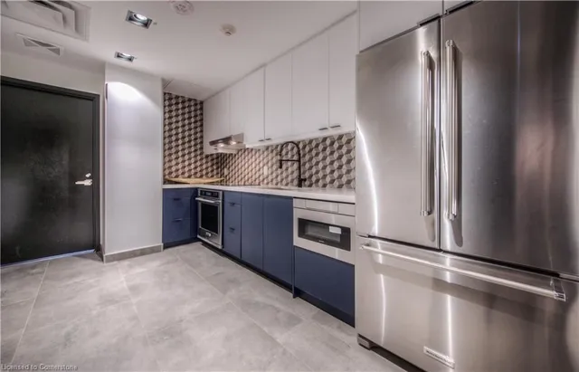 Additional property image - 15 Wellington St Unit 1704