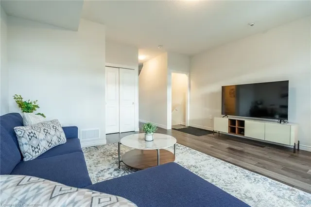 Additional property image - 2620 Binbrook Rd Unit 210