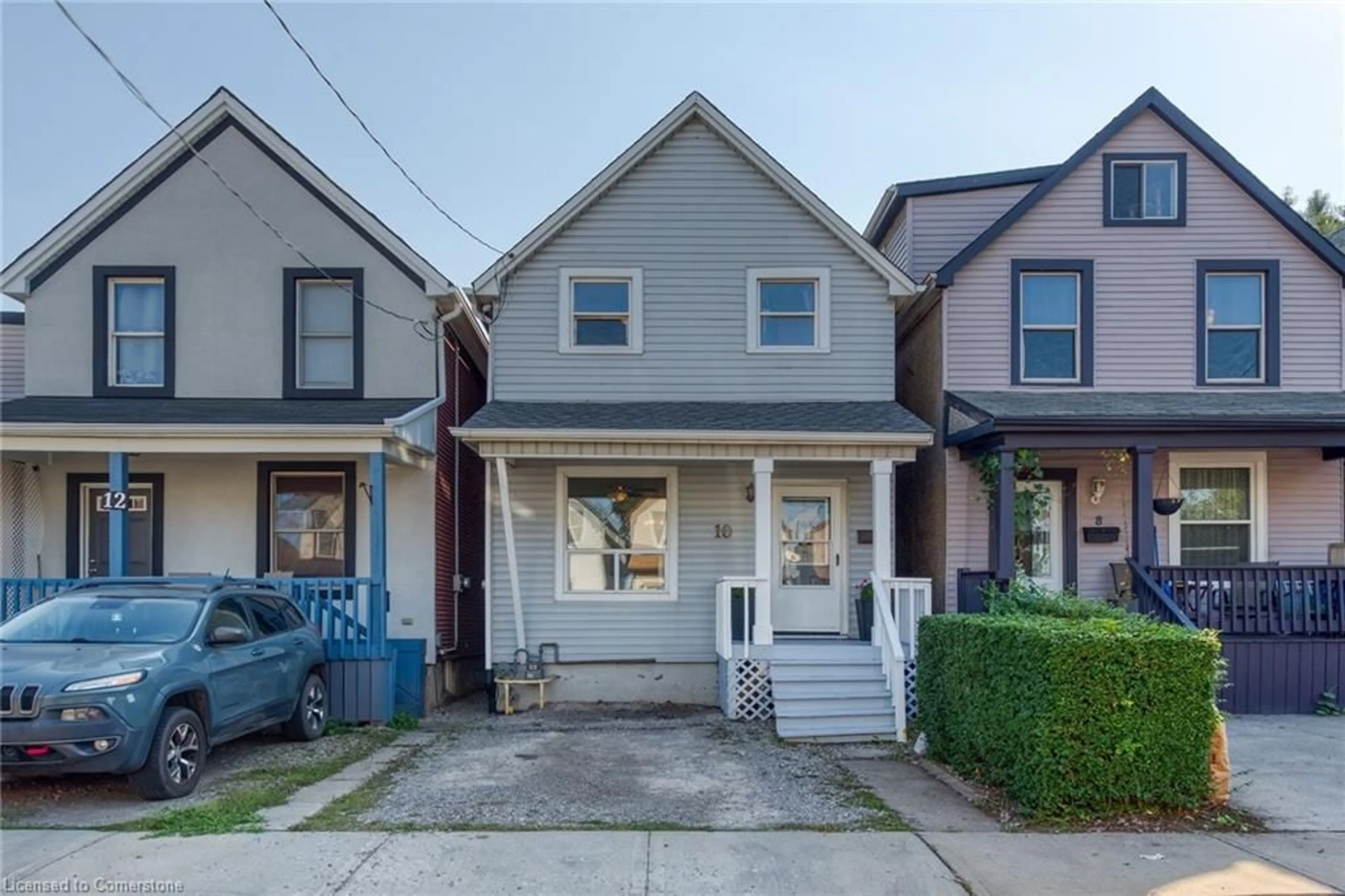 Frontside or backside of a home, the street view for 10 Roxborough Ave, Hamilton Ontario L8L 1X8