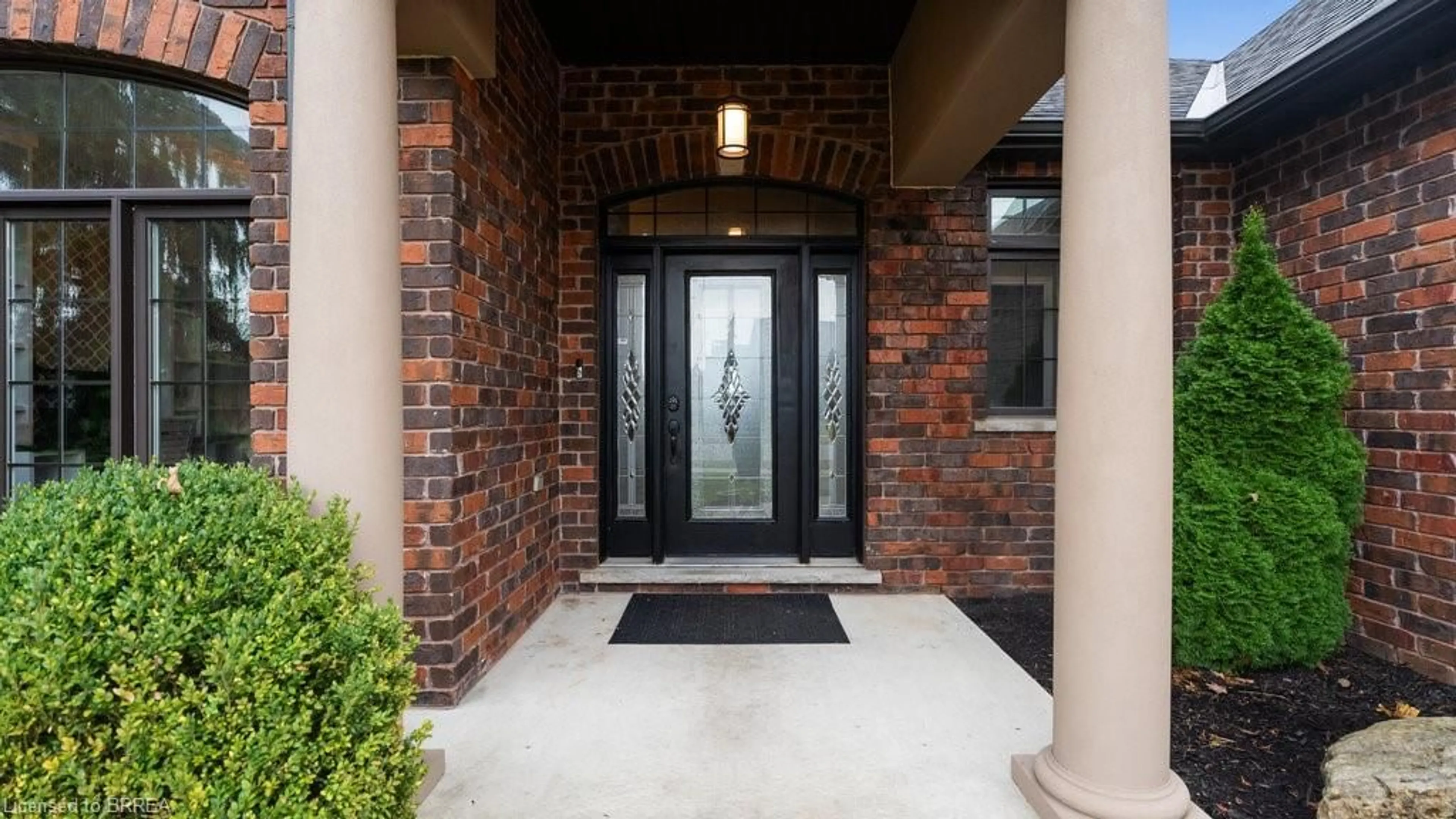 Indoor entryway, wood floors for 67 Yu Blvd, Waterford Ontario N0E 1Y0