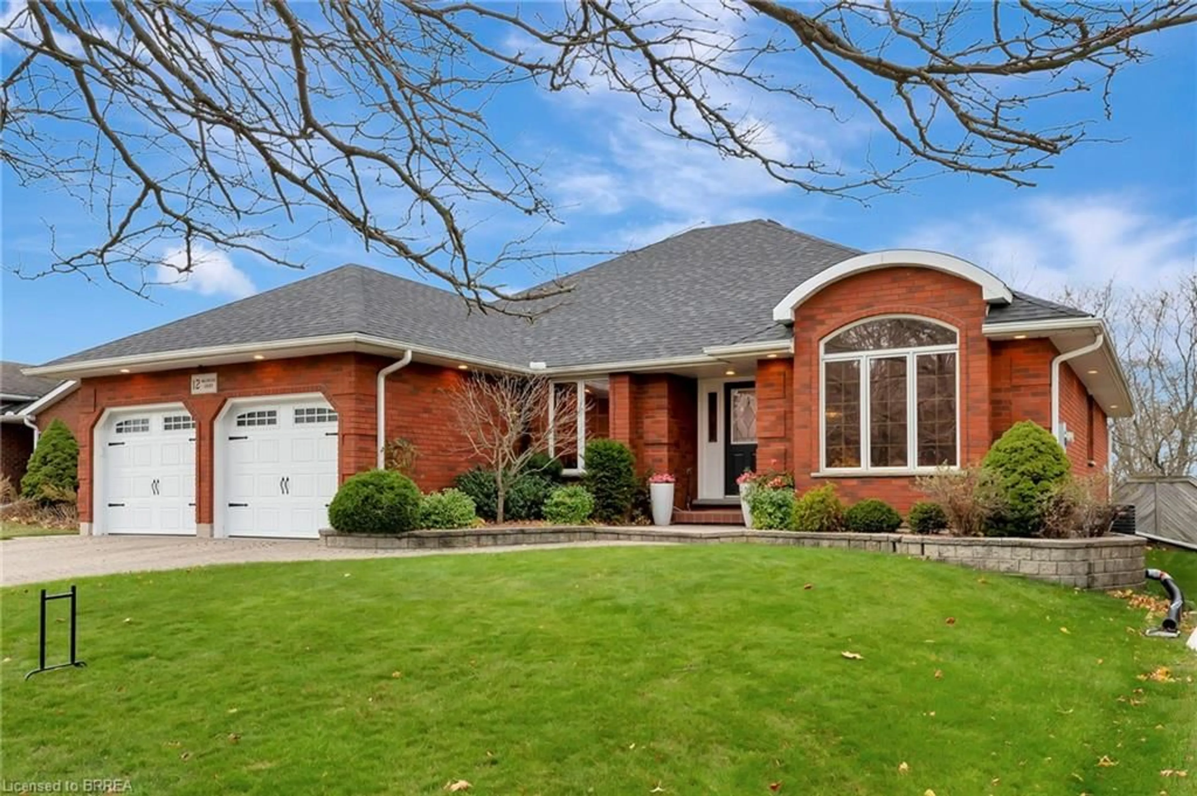 Home with brick exterior material for 12 Macbride Crt, Brantford Ontario N3T 6J1