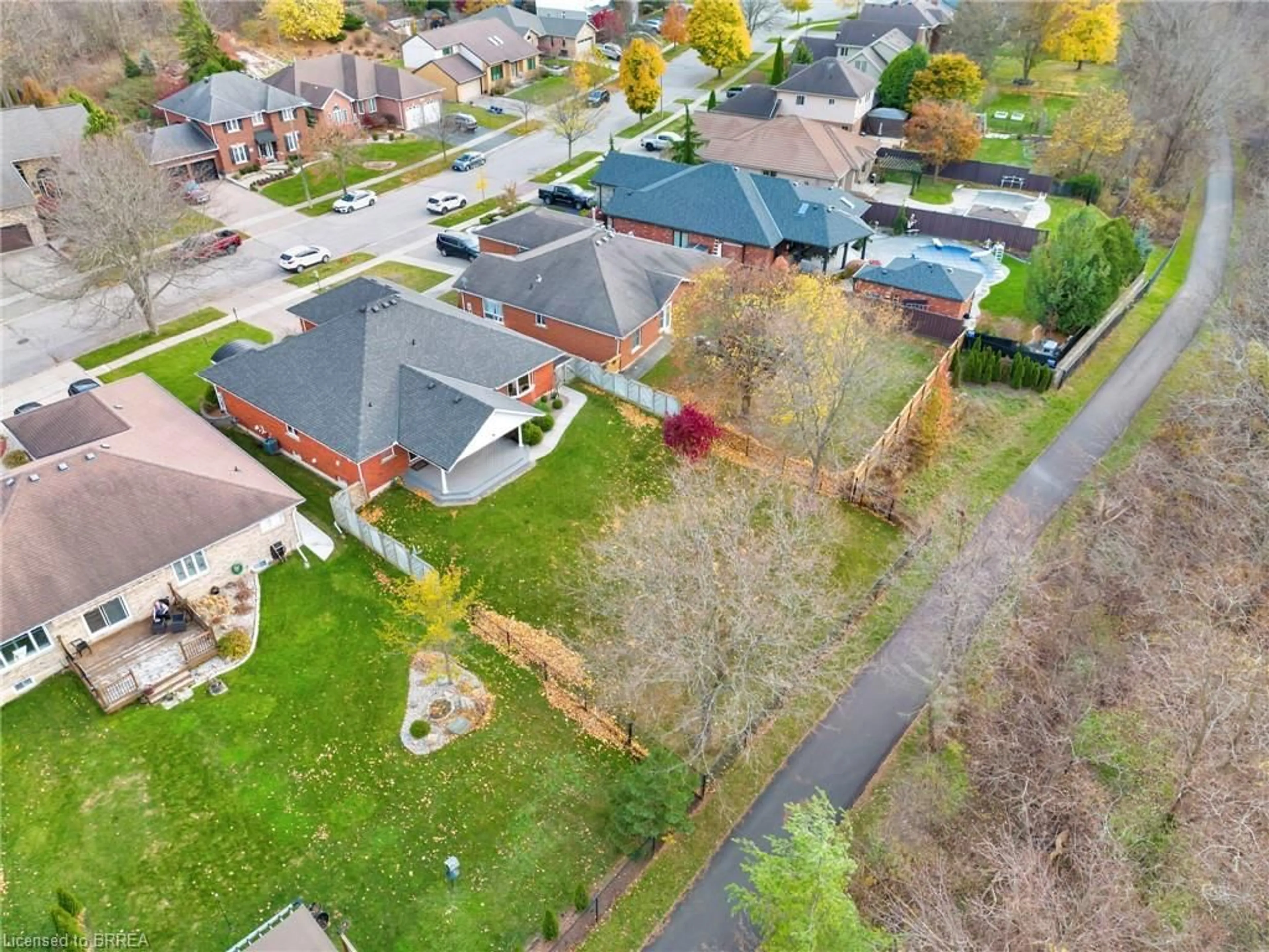 Frontside or backside of a home, the street view for 12 Macbride Crt, Brantford Ontario N3T 6J1