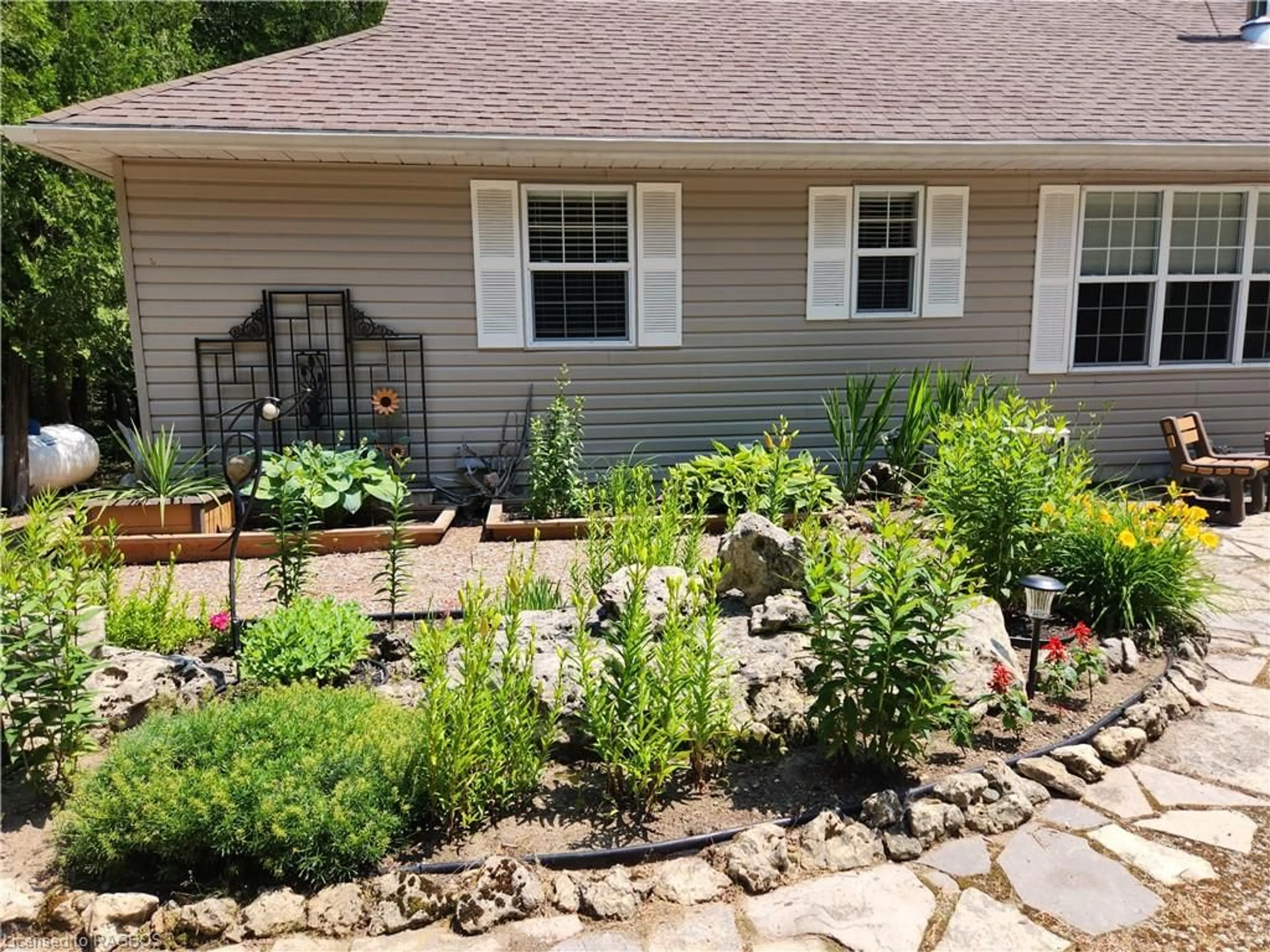 Patio, cottage for 83 Lakewood Country Lane, Northern Bruce Peninsula Ontario N0H 1W0