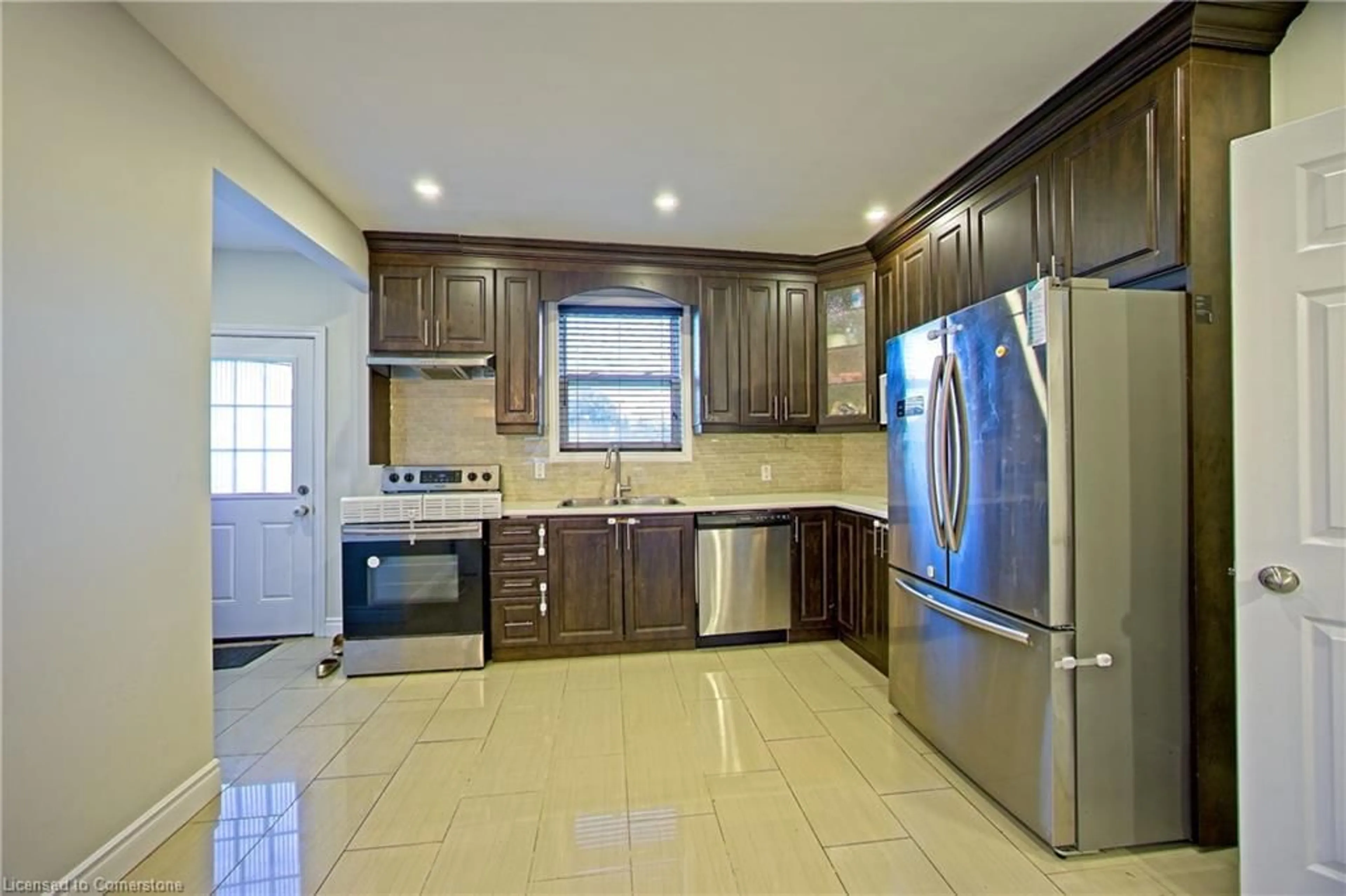 Standard kitchen, ceramic floors, cottage for 78 Martimas Ave, Hamilton Ontario L8H 3N3