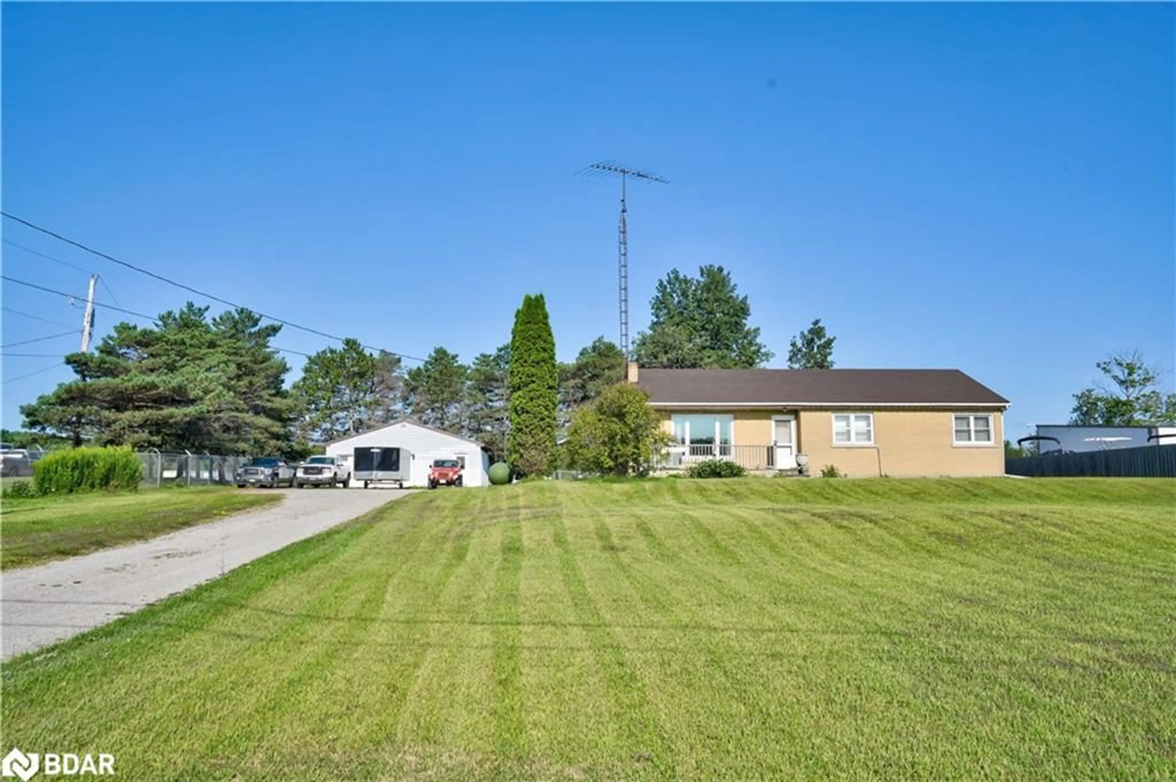 A pic from exterior of the house or condo, the fenced backyard for 4142 Stewarts Lane, Severn Ontario L3V 6K6