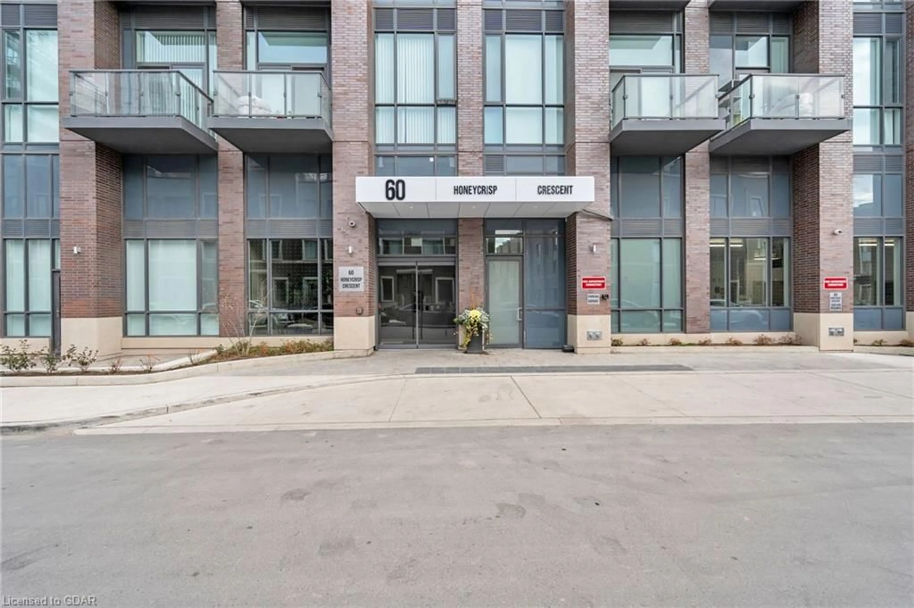 Indoor foyer, unknown floor for 60 Honeycrisp Cres #721, Concord Ontario L4K 0N5