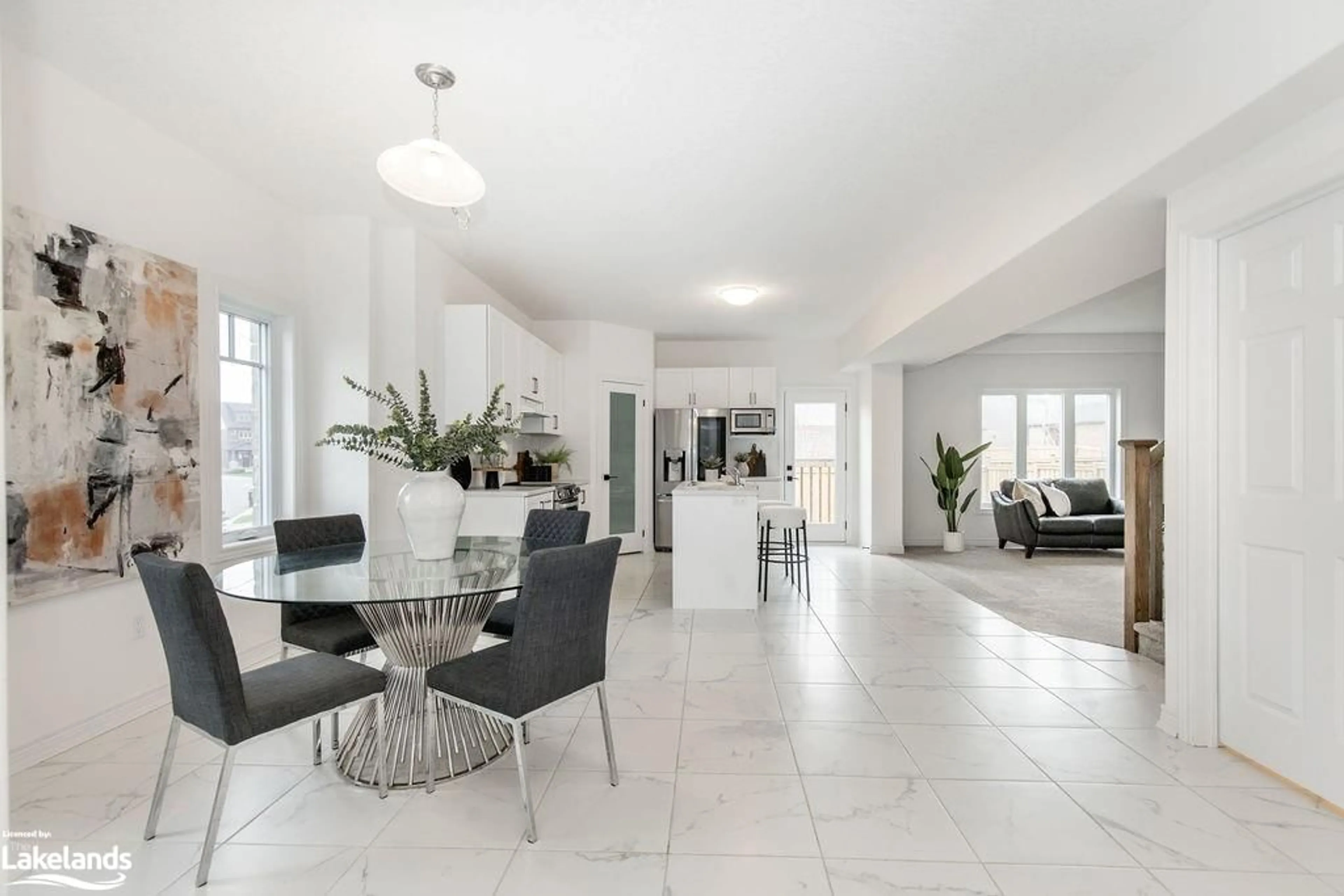 Dining room, ceramic floors, cottage for 111 Plewes Dr, Collingwood Ontario L9Y 3B7