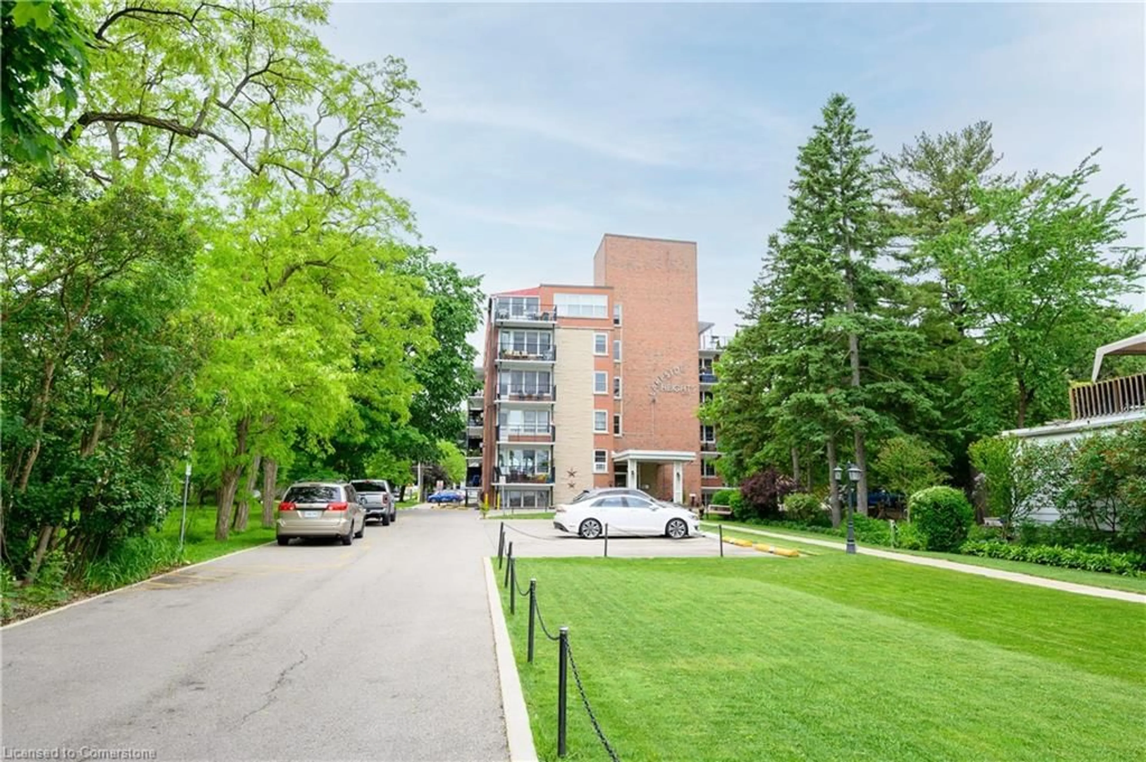 A pic from exterior of the house or condo, the street view for 1377 Lakeshore Rd #108, Burlington Ontario L7S 1B1