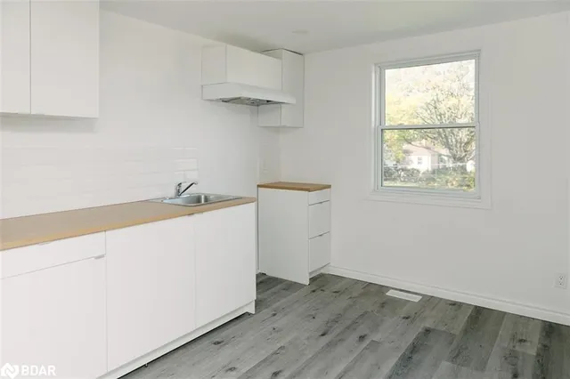 Additional property image - 673 Knox Ave