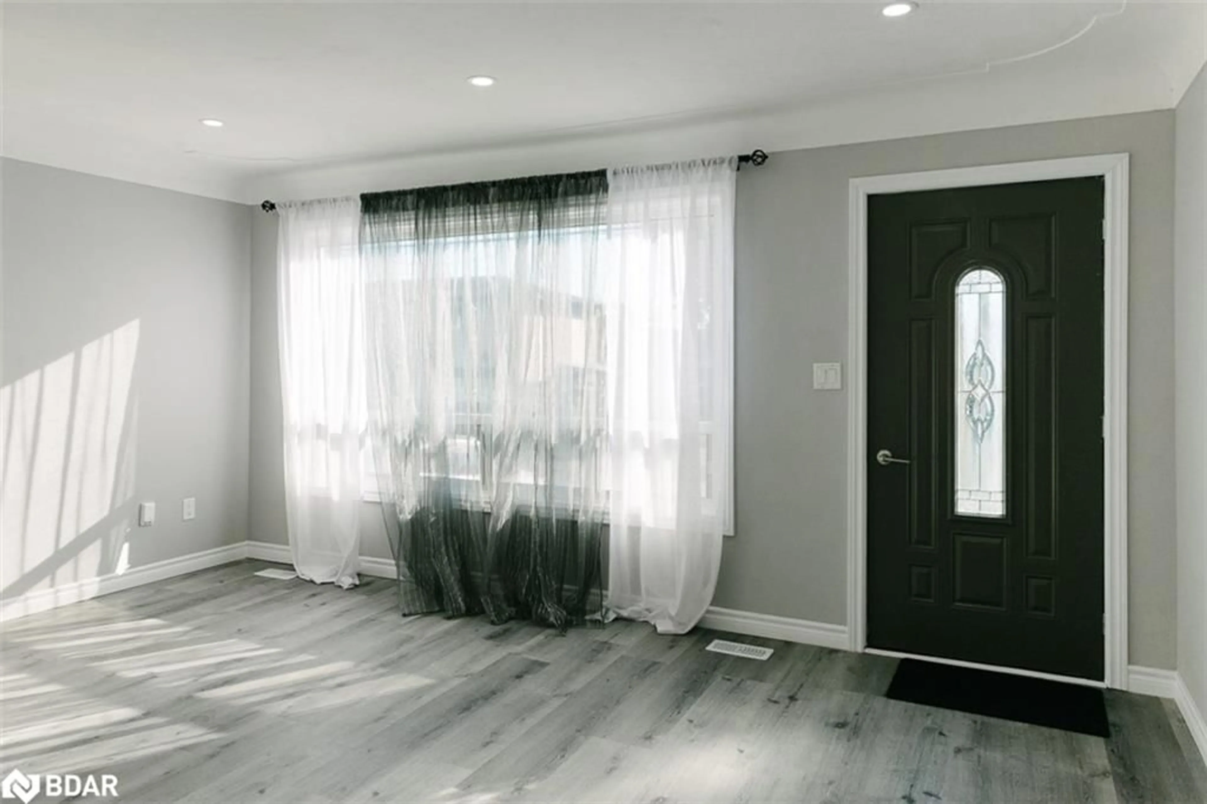 Indoor entryway, wood floors for 673 Knox Ave, Hamilton Ontario L8H 6K4